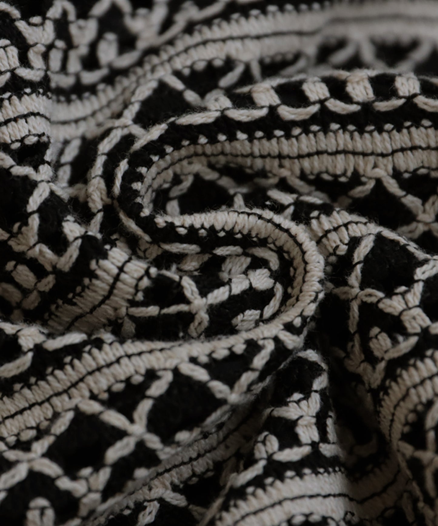 Men’s Full Lace Tucked Wide Pants