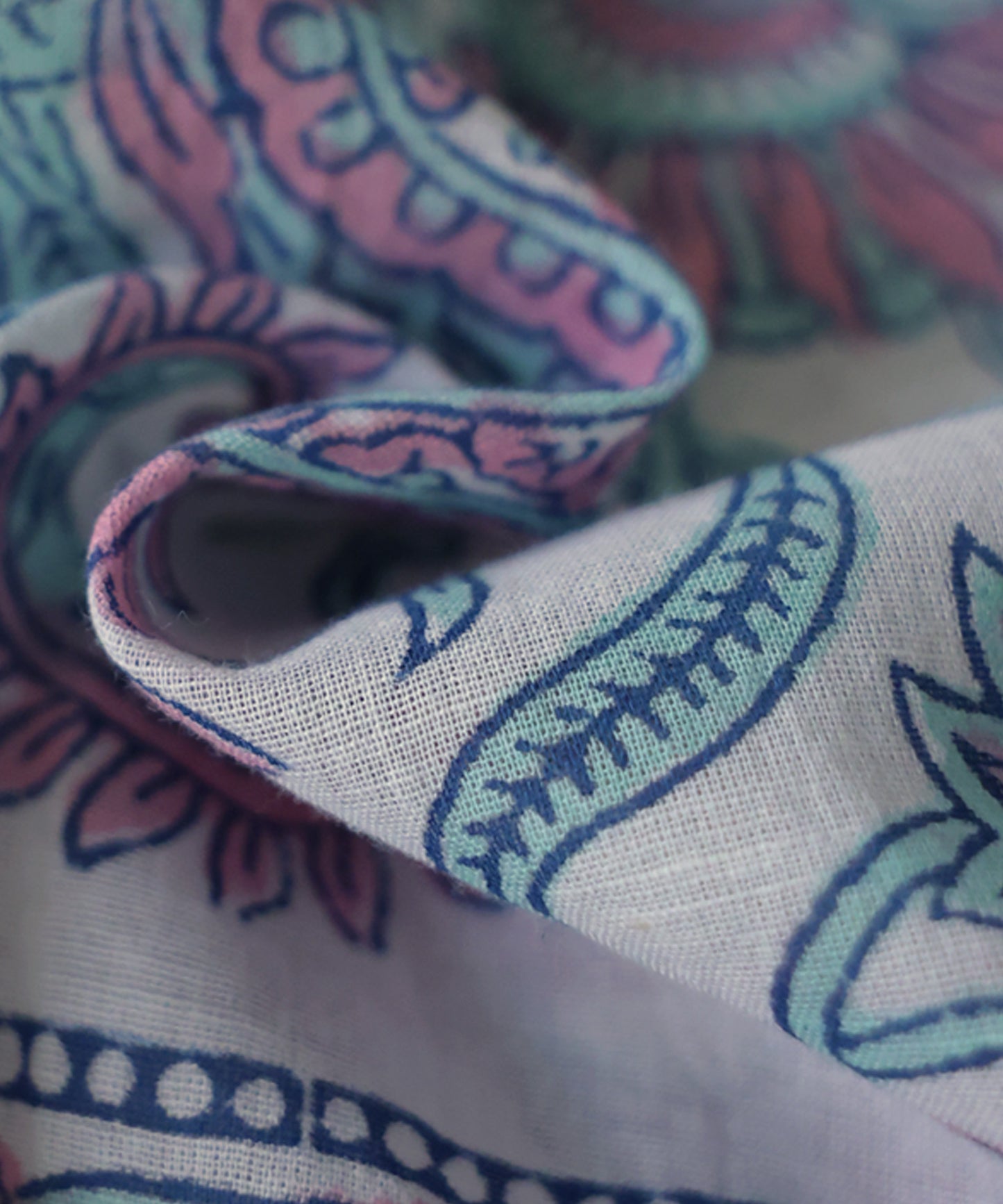 NUUUII Large-Size Botanical Print 100% Cotton Stole With Tassels Ladies