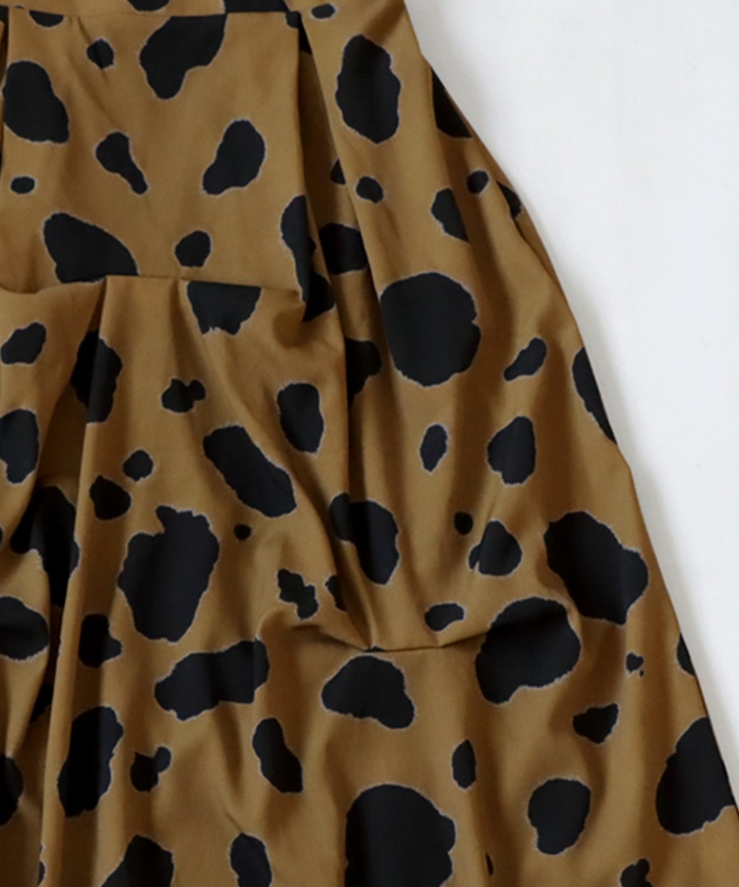 Nuance Pattern tuck skirt Ladies