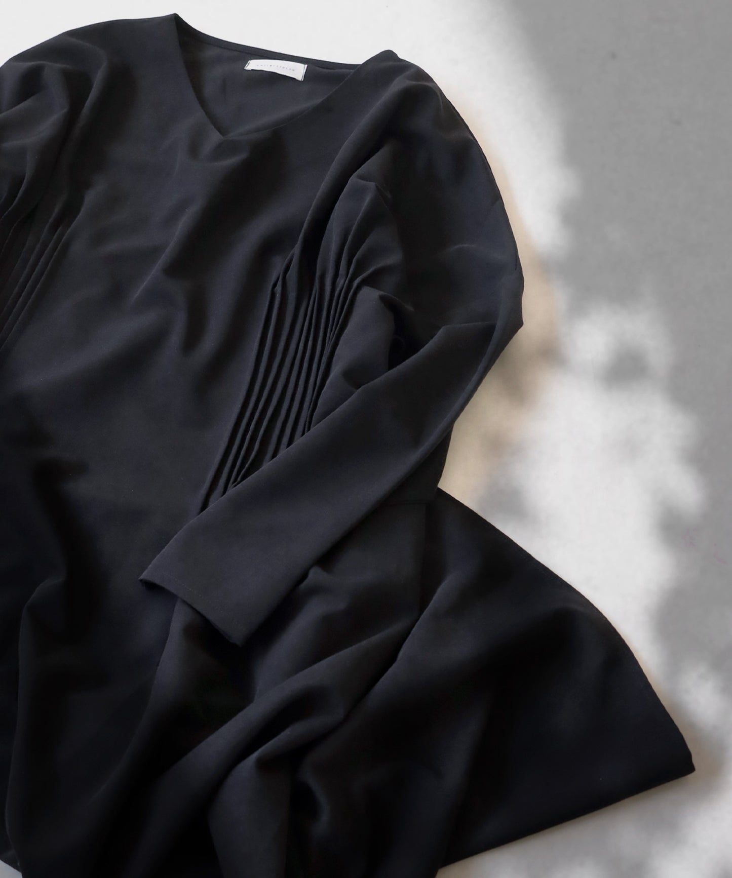 Tuck Design Dress Ladies