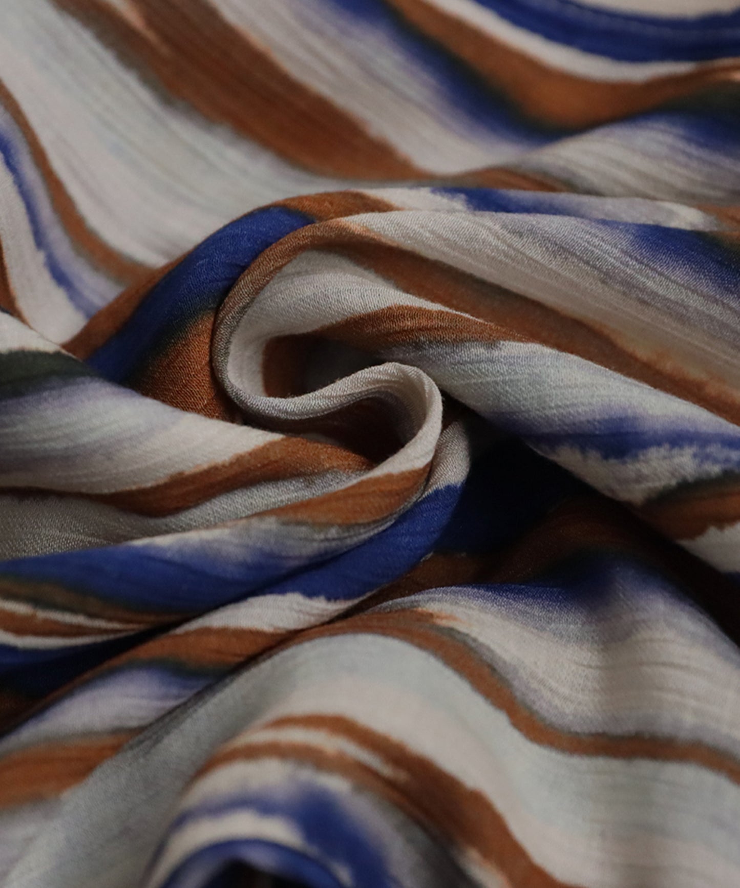 Ladies Nuanced Pattern Dress