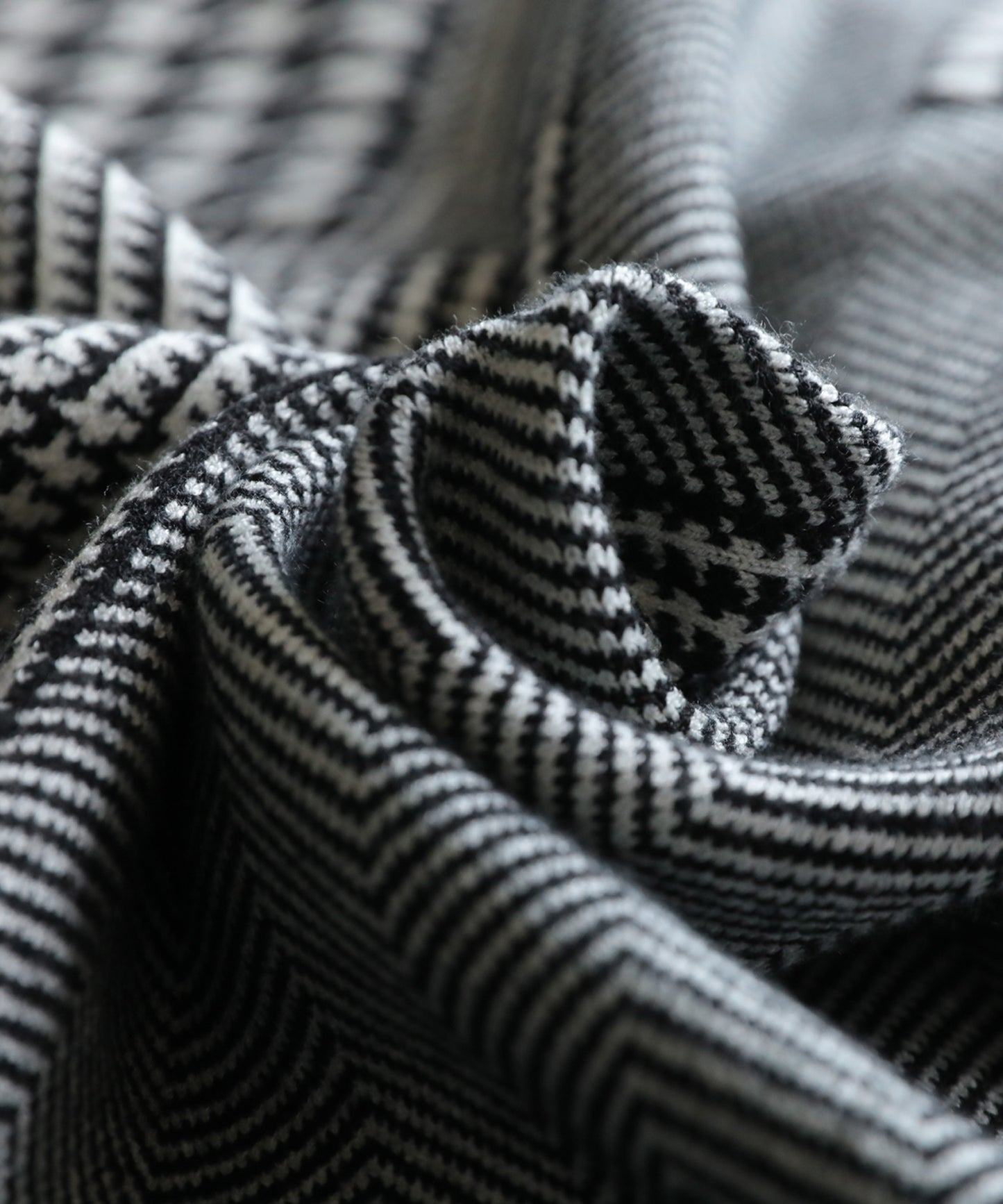 CHIDORI(houndstooth check)Pattern Switchig Ladies sweater