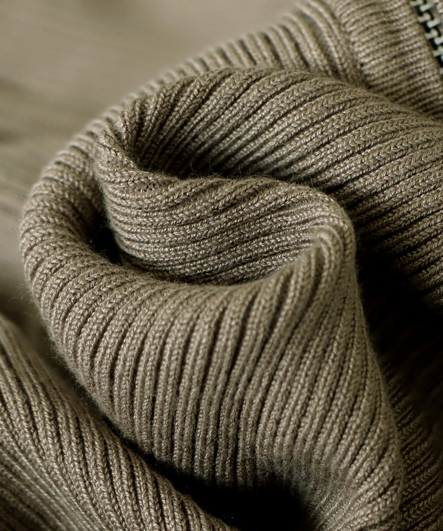 Fastener Design Rib Cardigan Ladies