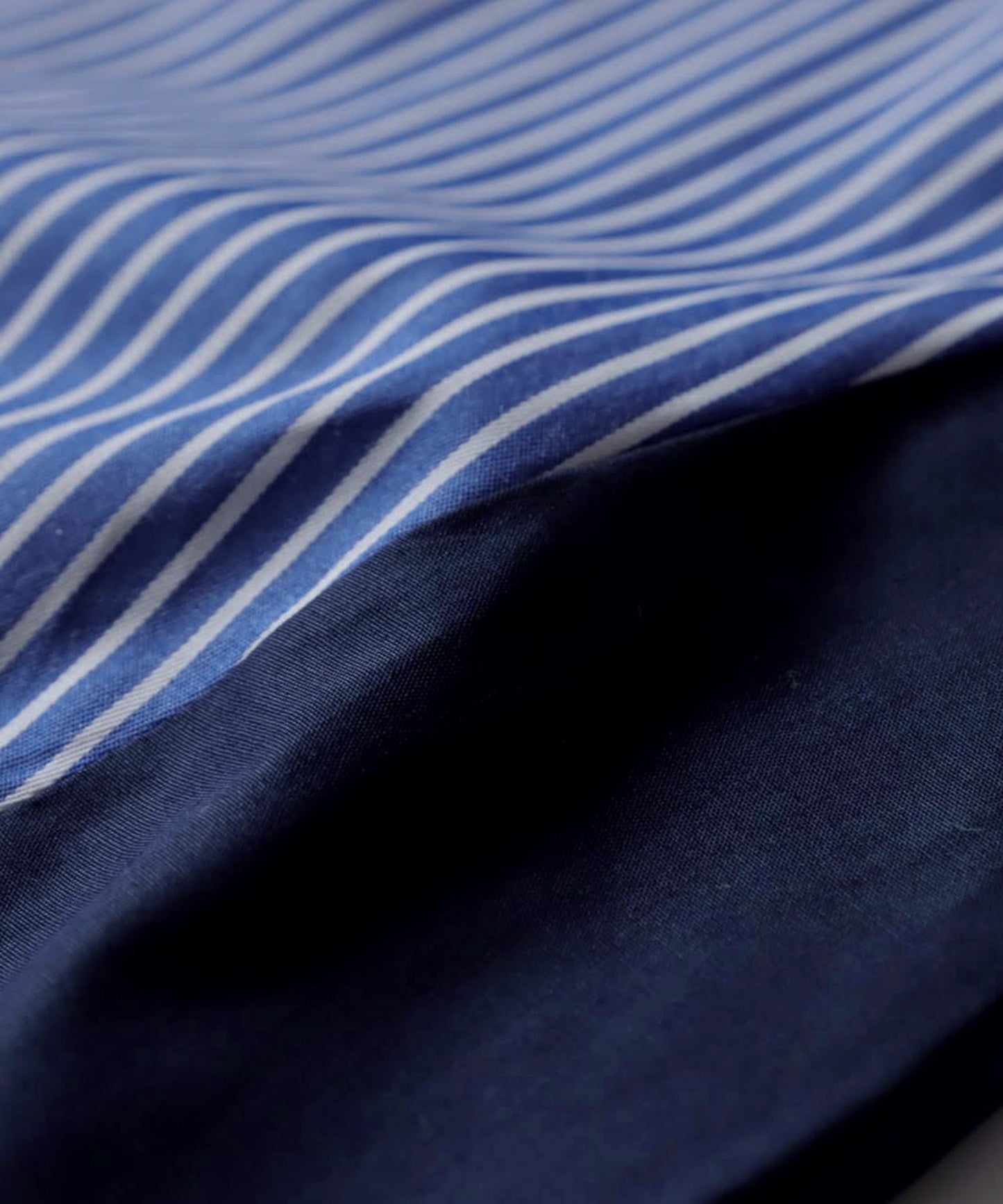 Stripe pattern switching shirt Ladies