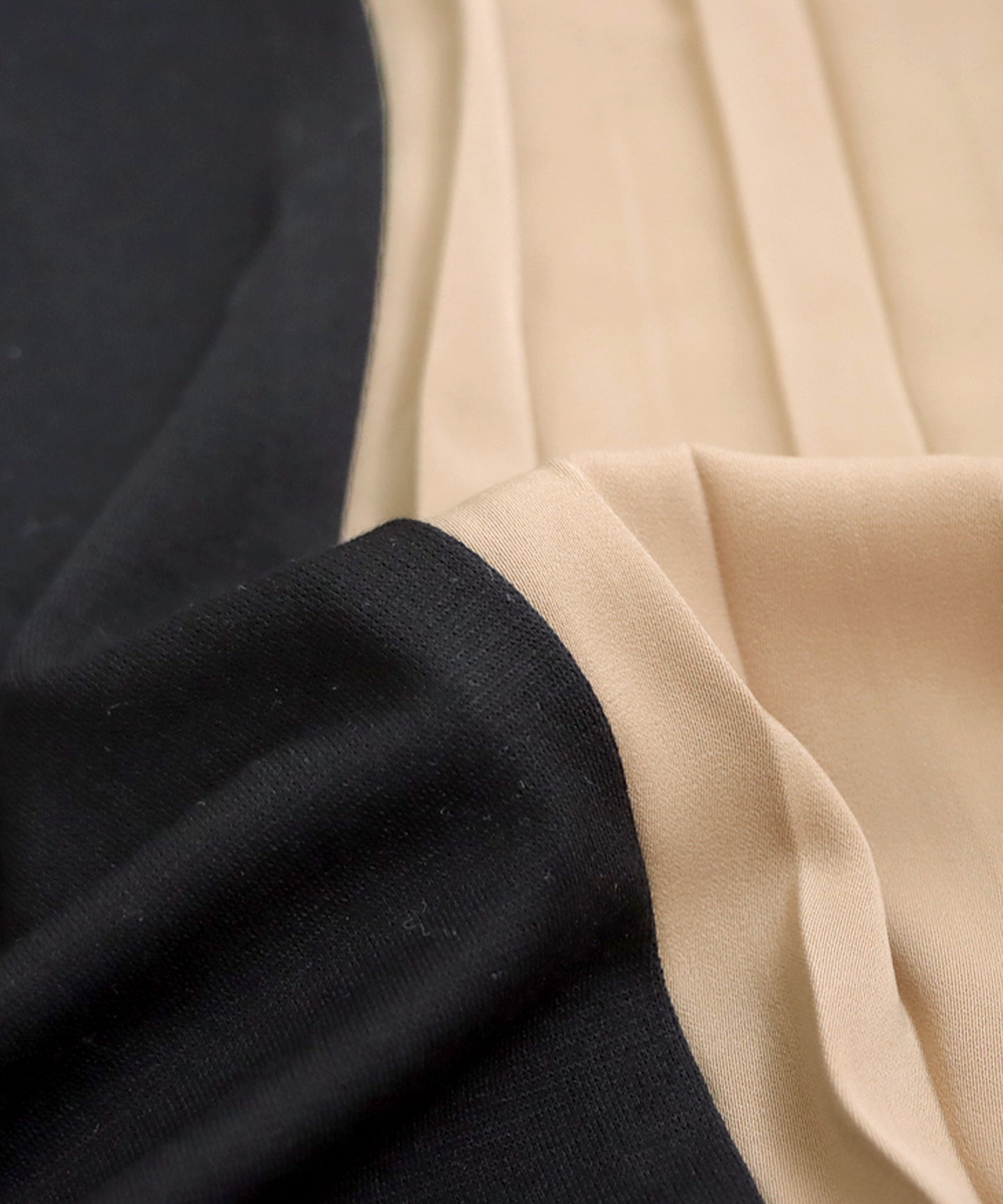 Switching Pleated Dress Ladies