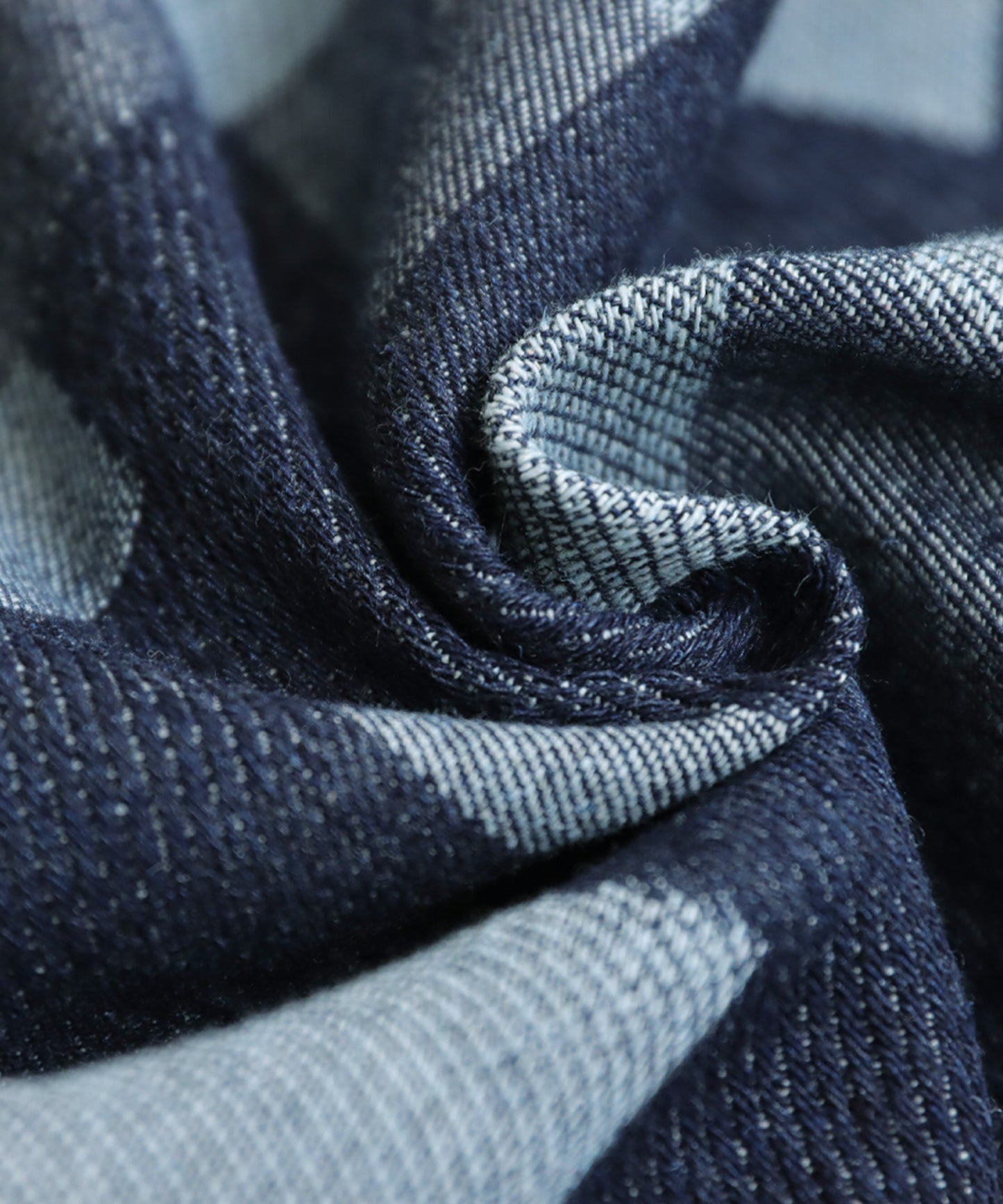 Geometric Pattern Denim Shirt Men’s