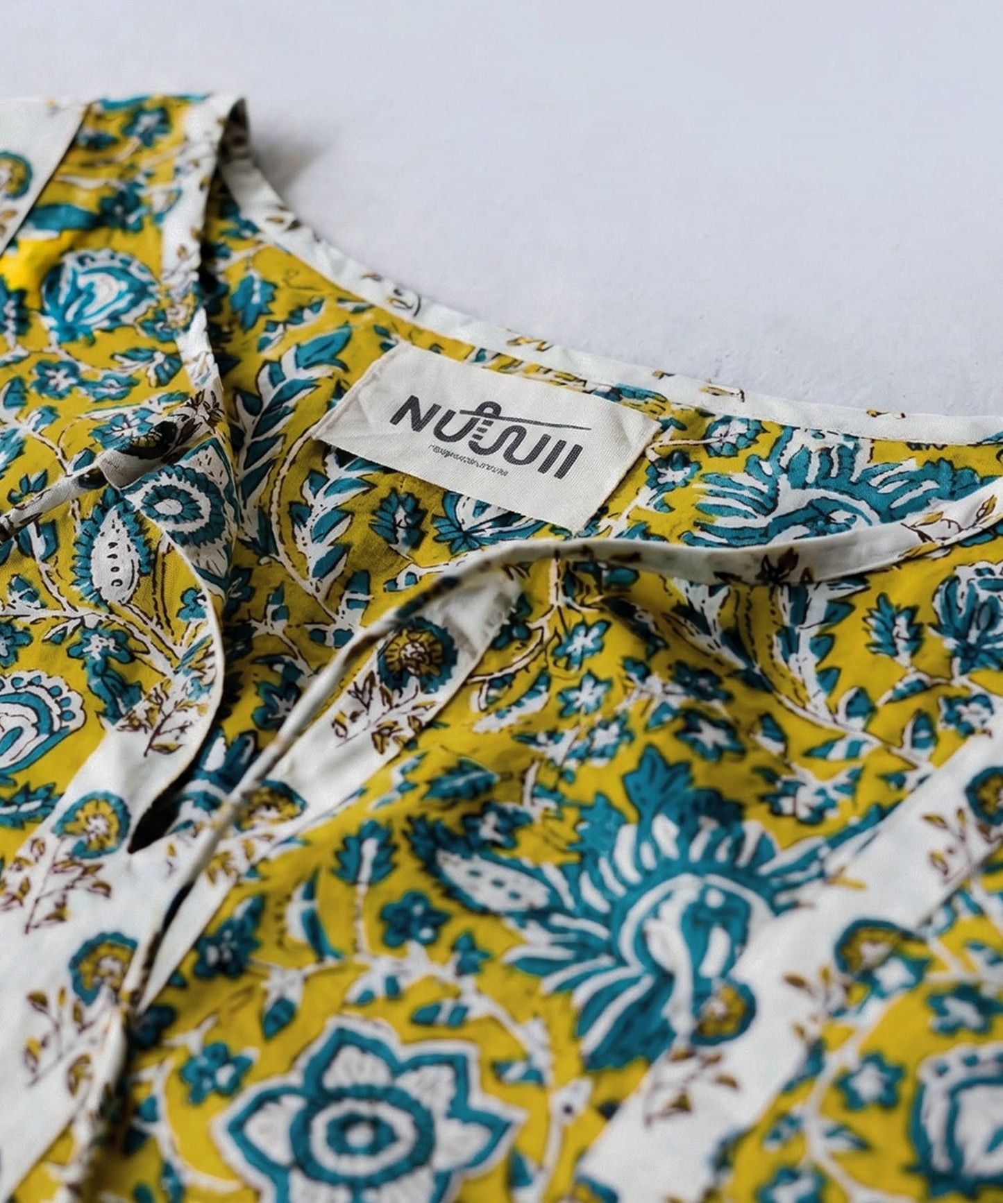 NUUUII Keyhole Neckline Dress Ladies