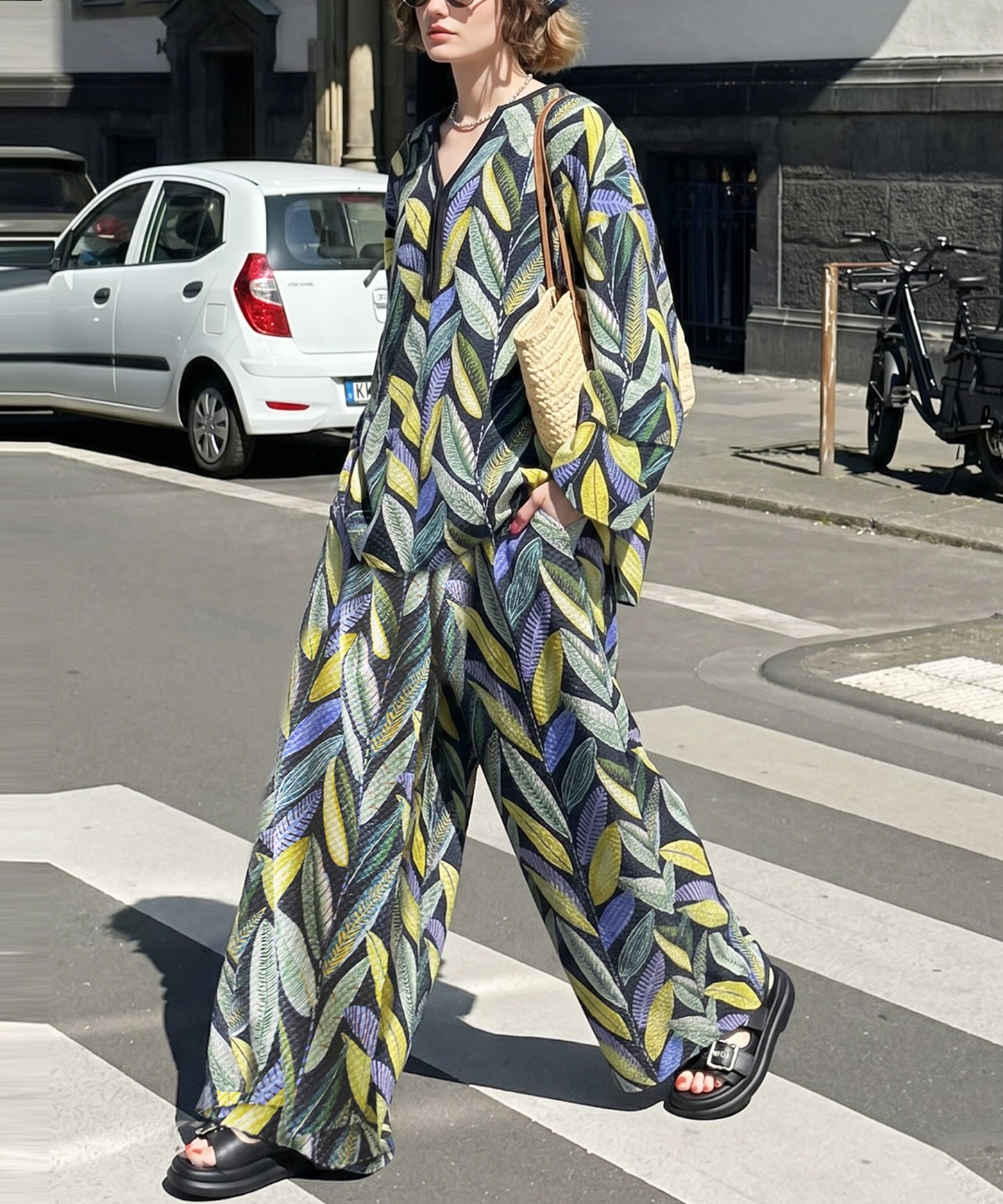 Botanical Print Wrap-Style Pants Ladies