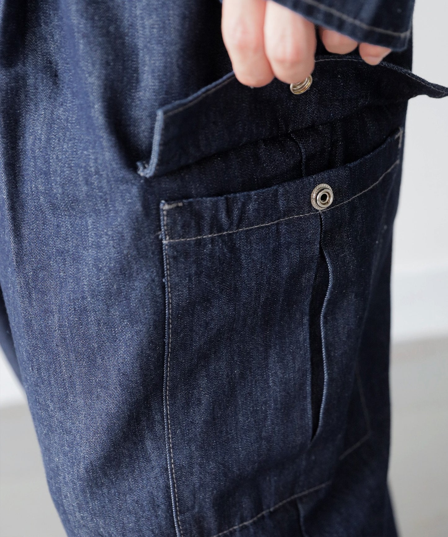 ATELIER WORKS Contrasting Stitch Denim Cargo Pants Ladies