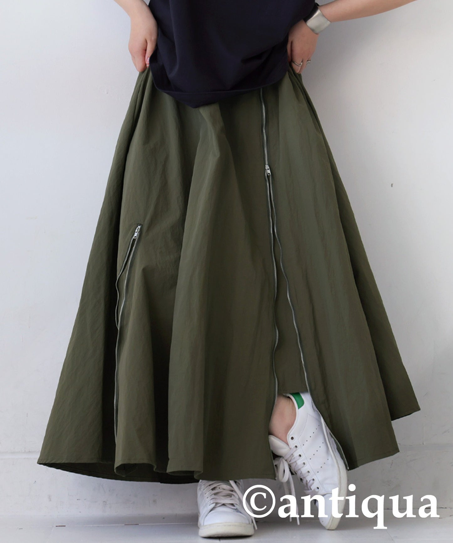 Water -Repellent Flare Zip Skirt Ladies