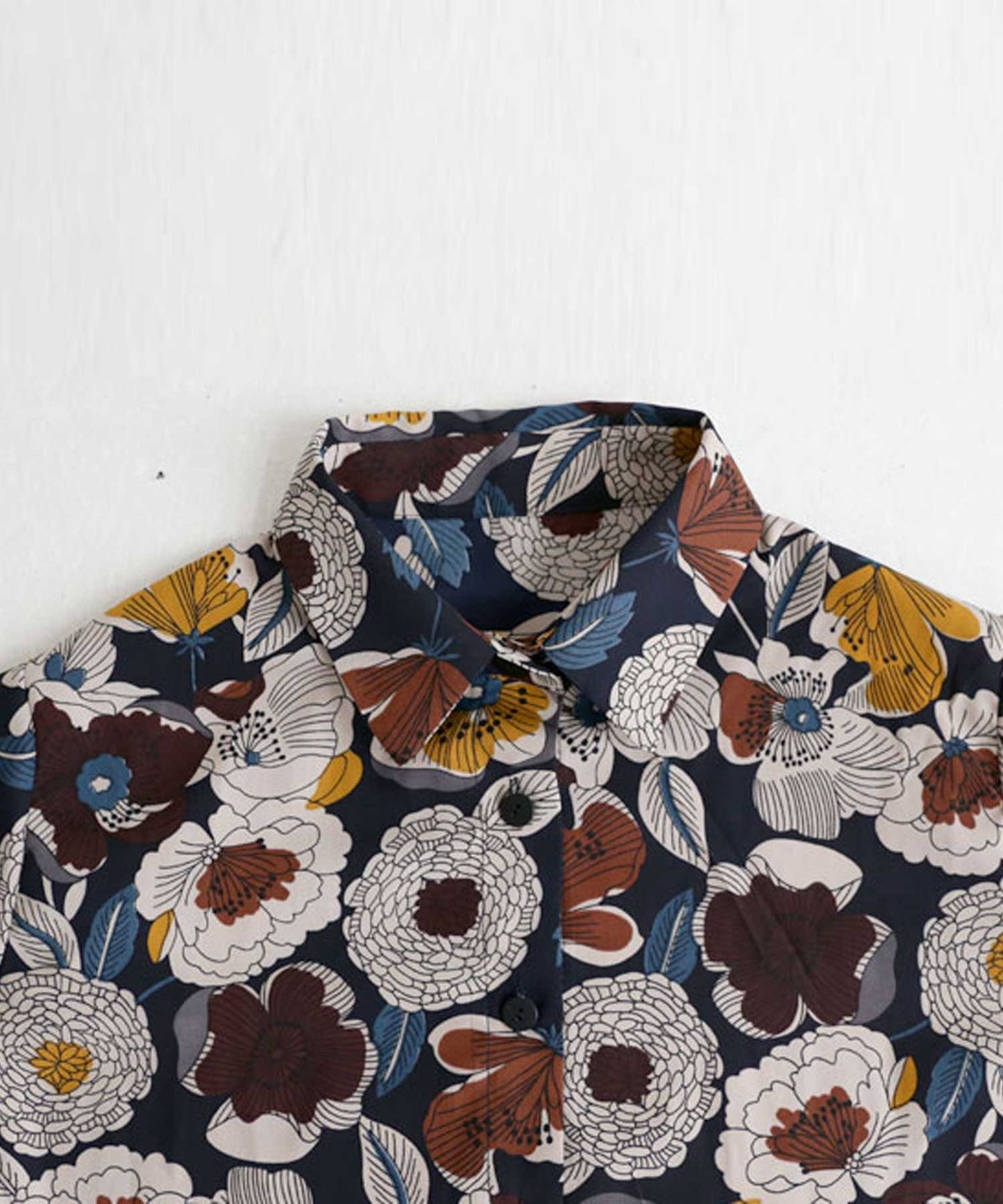 Retro flower pattern shirt Ladies