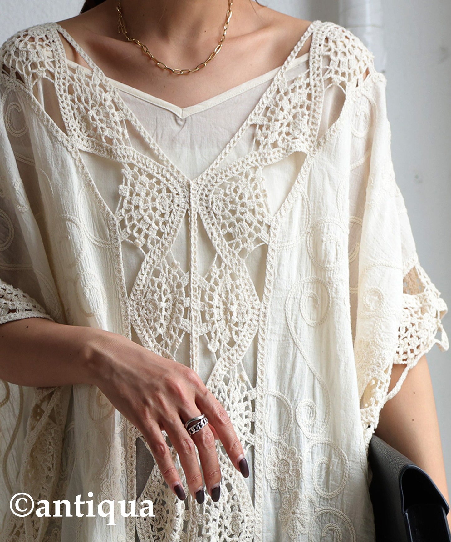 Ladies Lace embroidery Tops Ladies Tops half-sleeve cotton 100%