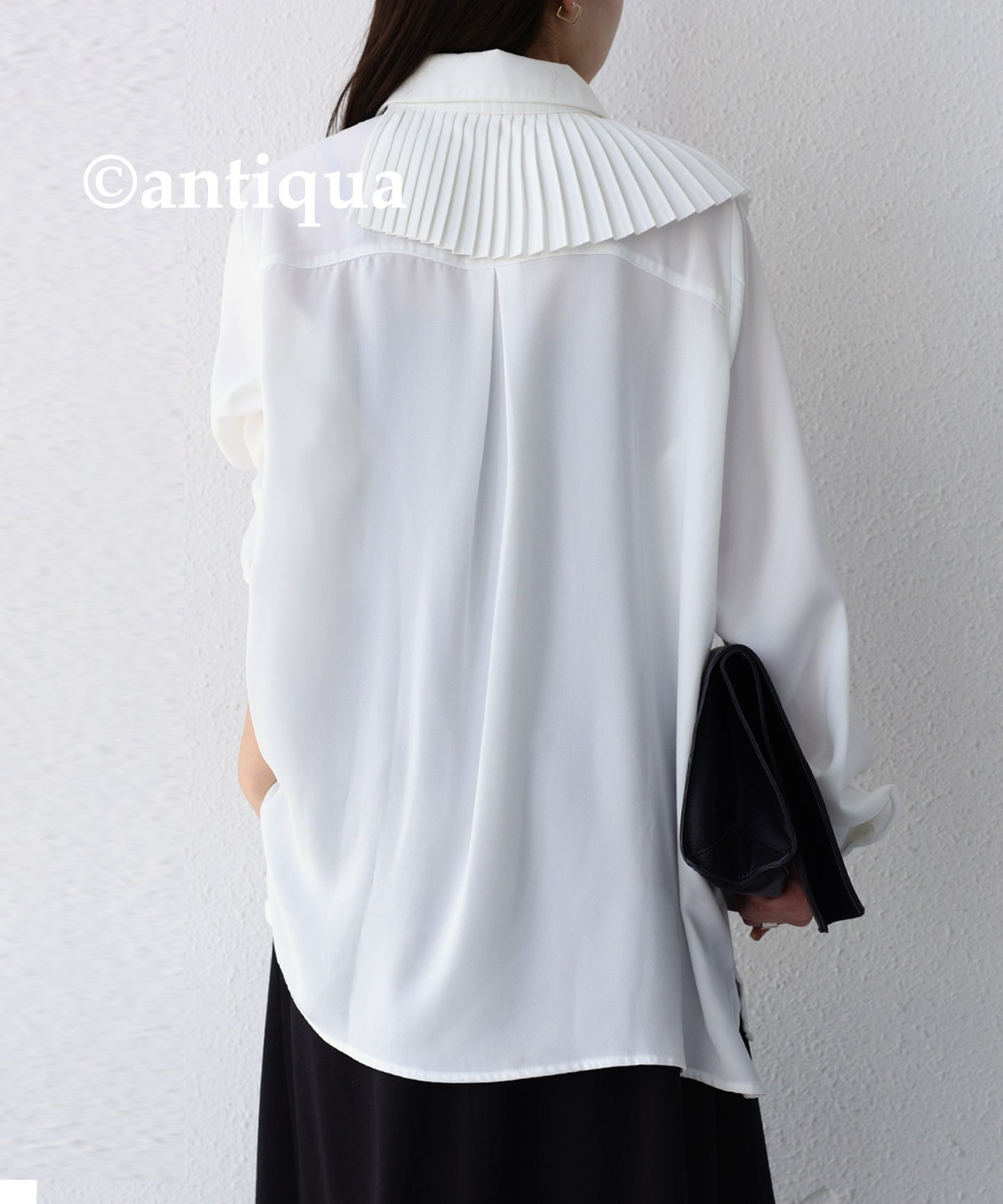 Ladies Long-sleeves shirt with Removable pleated collar