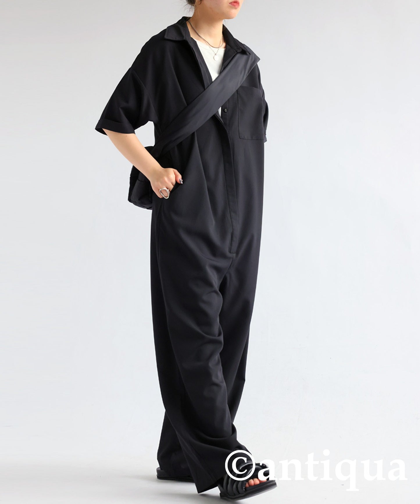 Short -Sleeved Jumpsuit Ladies