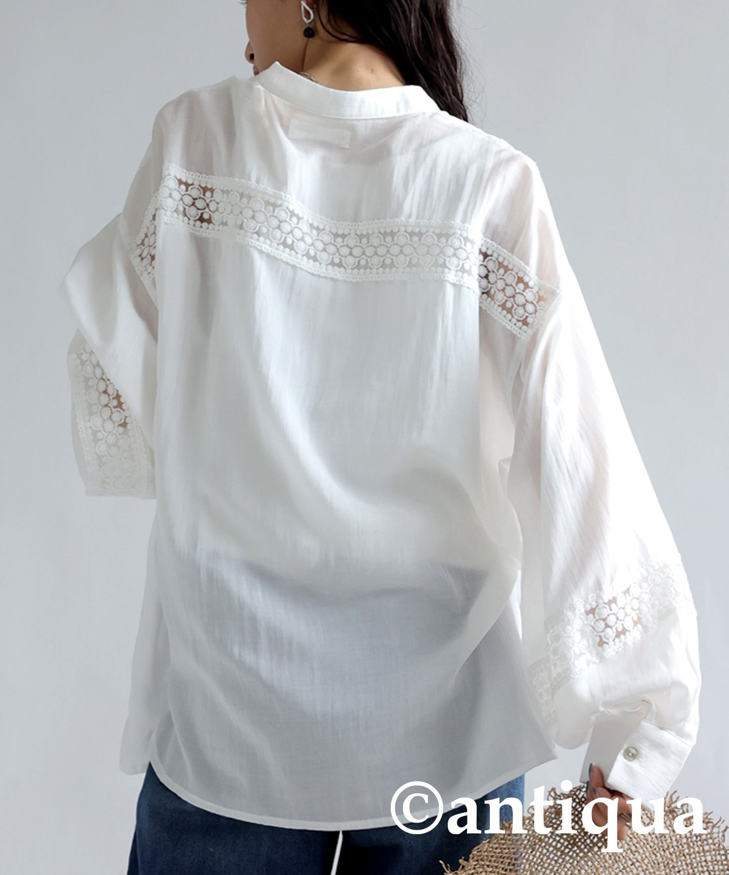 Lace switching blouse Ladies