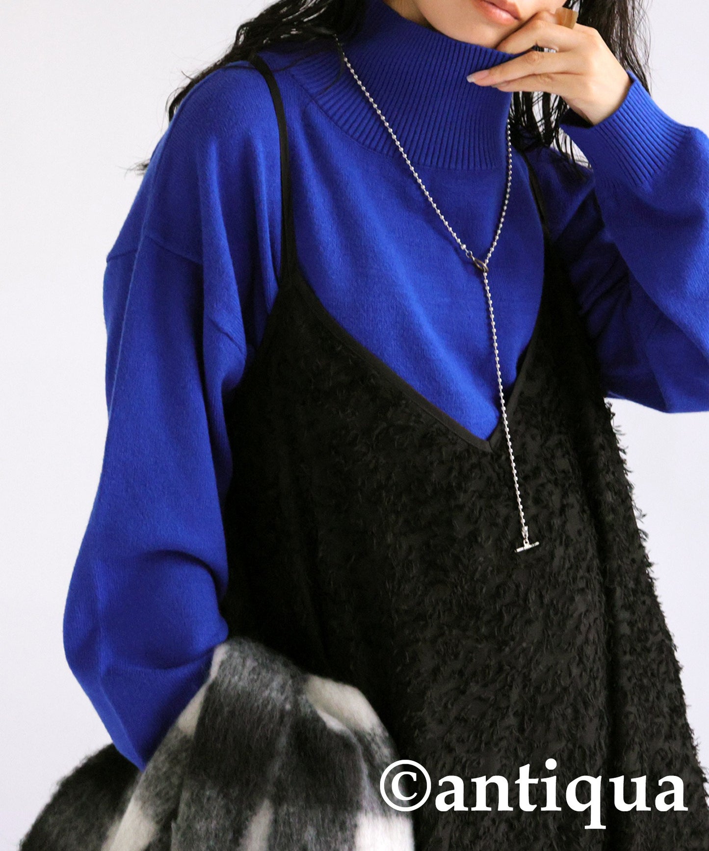 High neck fine gauge knit Ladies