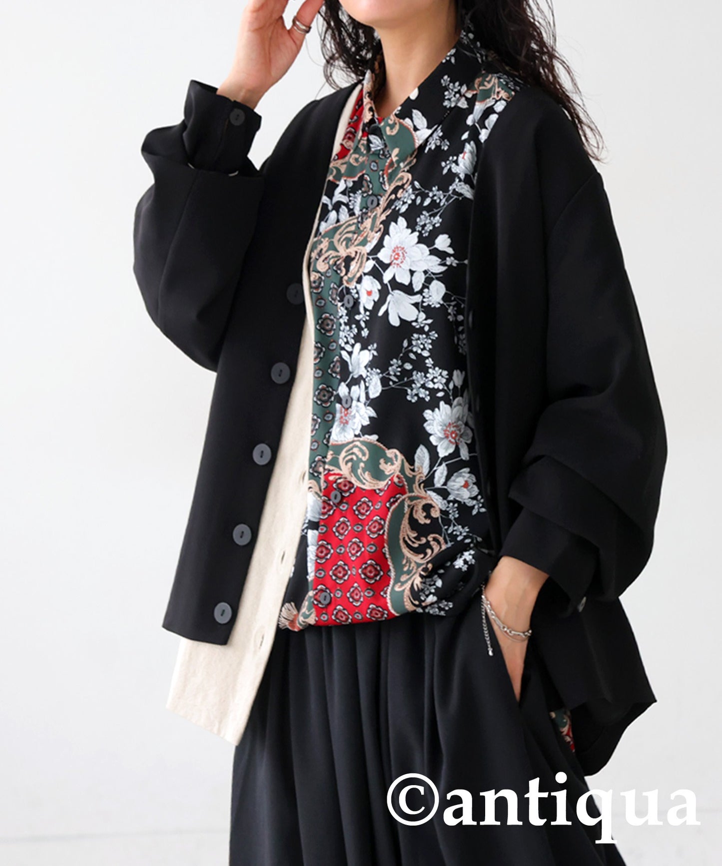 Antique Pattern Shirt Ladies