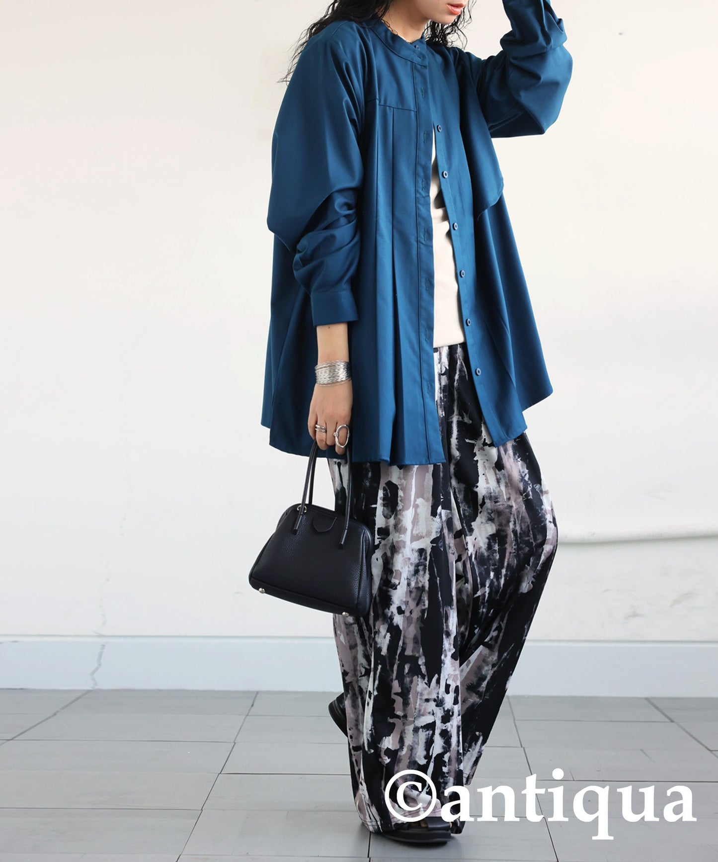 Asymmetric Pleated Shirt Ladies