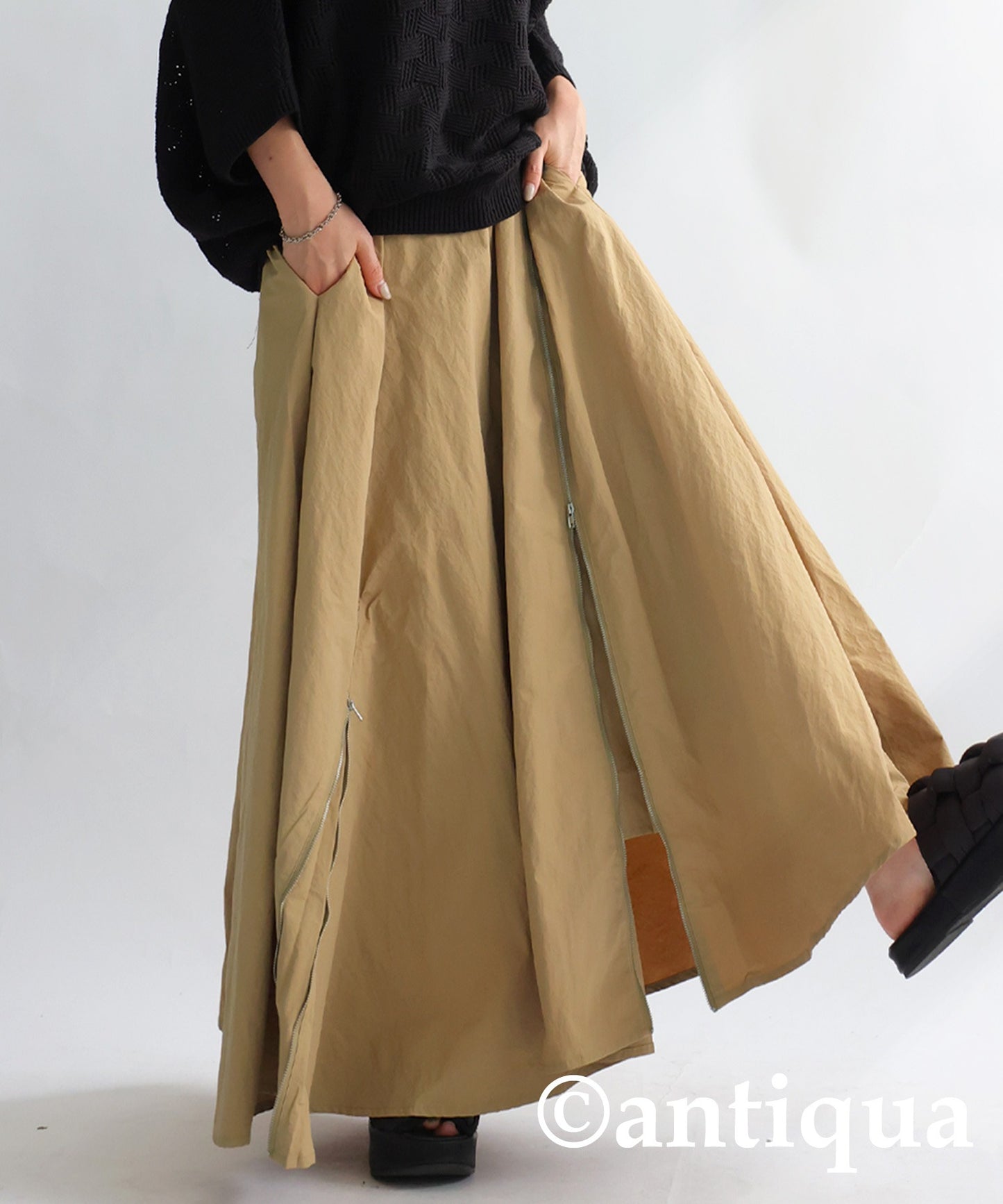 Water -Repellent Flare Zip Skirt Ladies