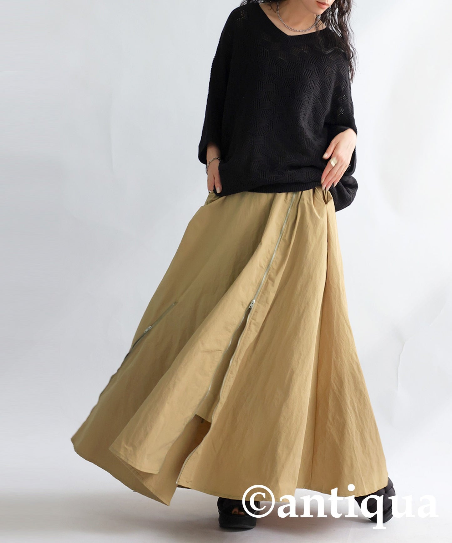 Water -Repellent Flare Zip Skirt Ladies