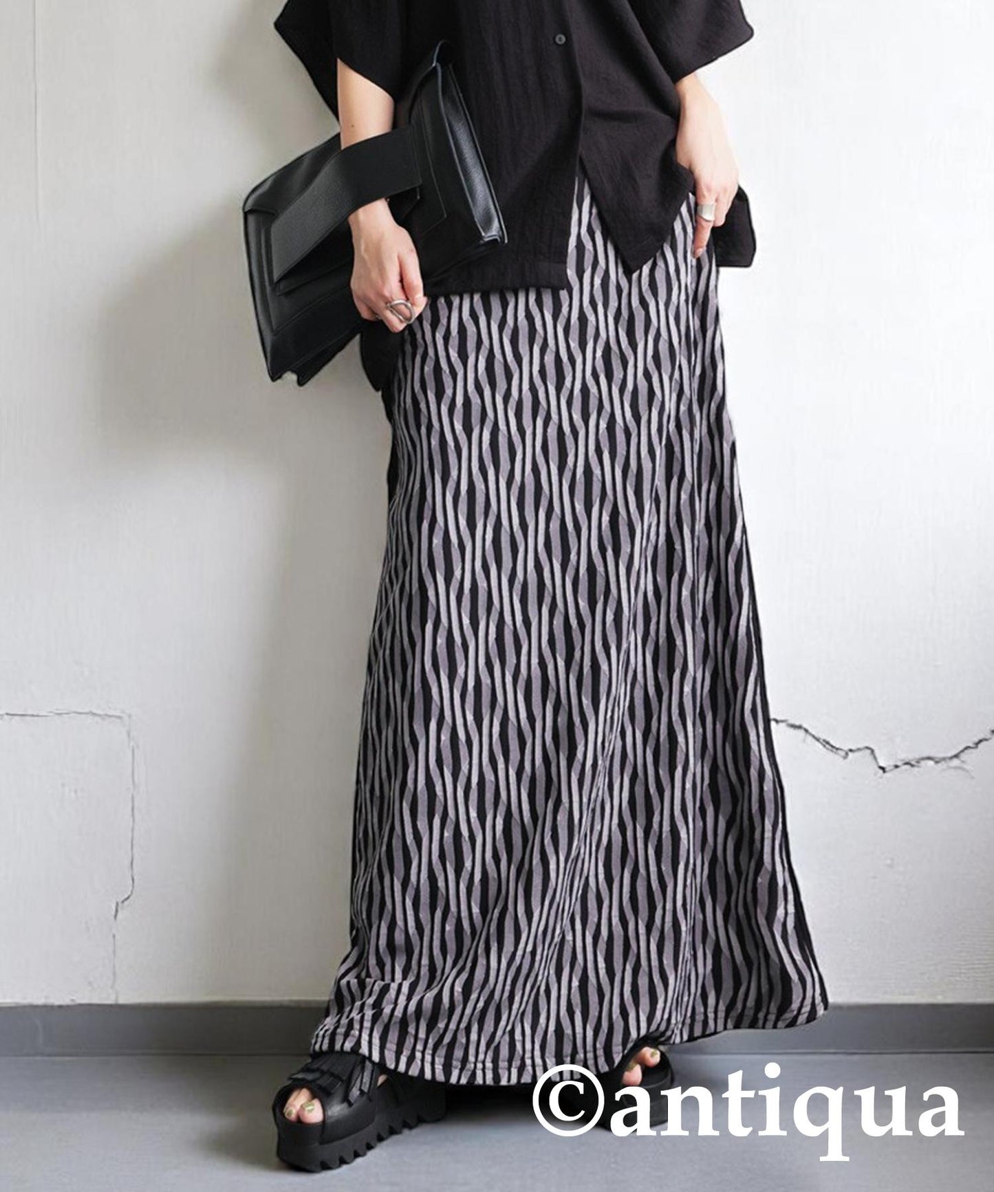Ladies Wave Striped Skirt