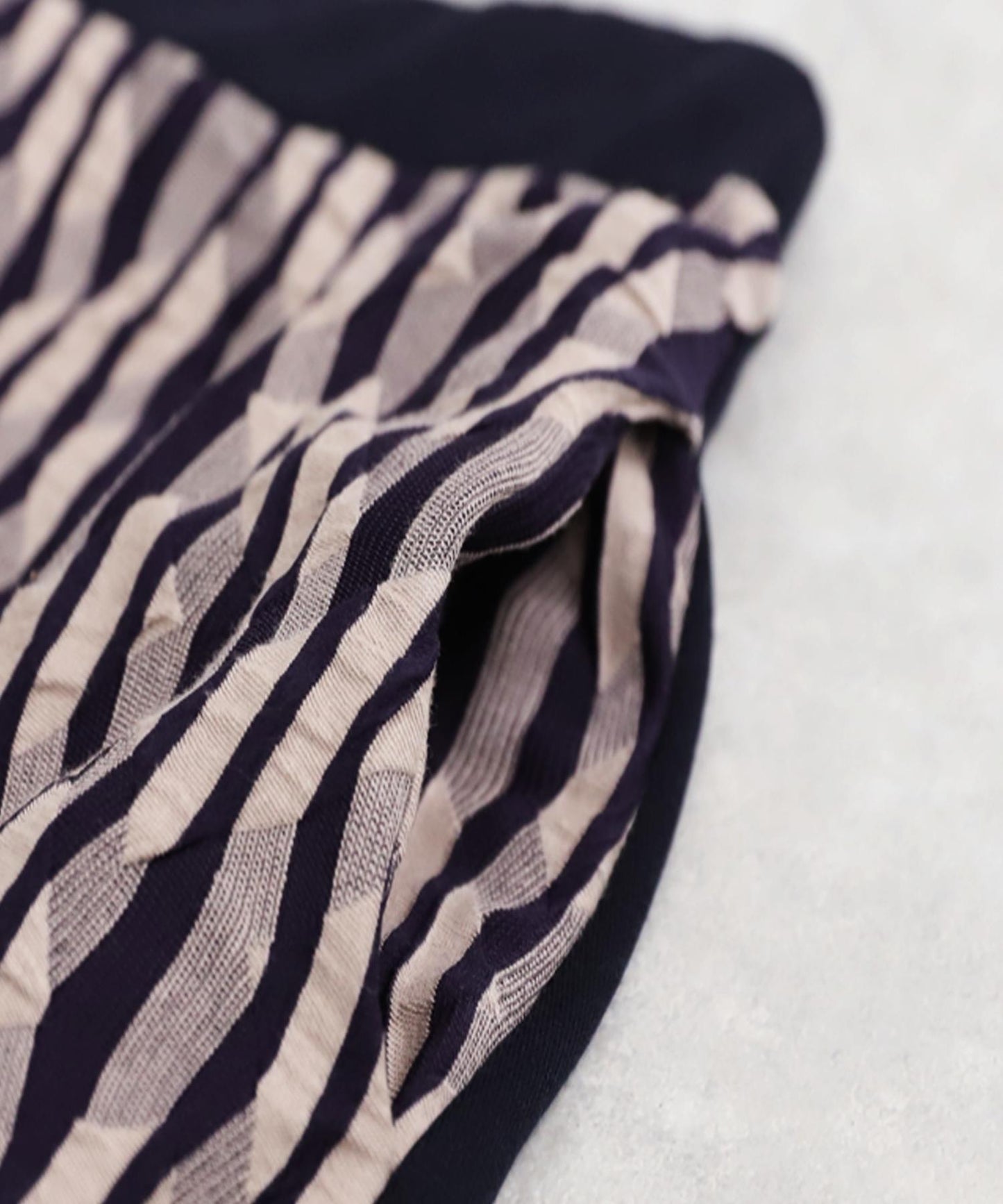 Ladies Wave Striped Skirt