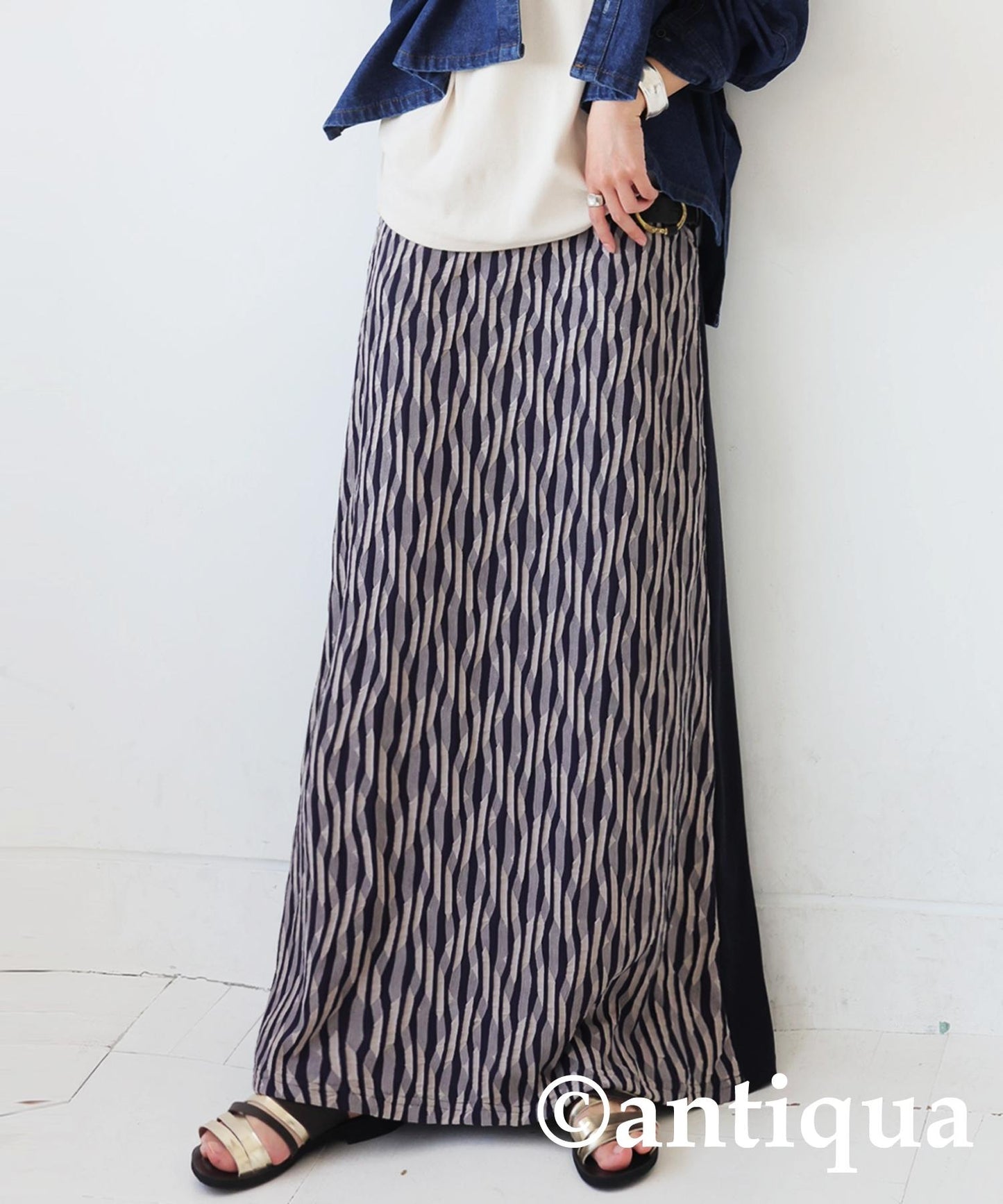 Ladies Wave Striped Skirt