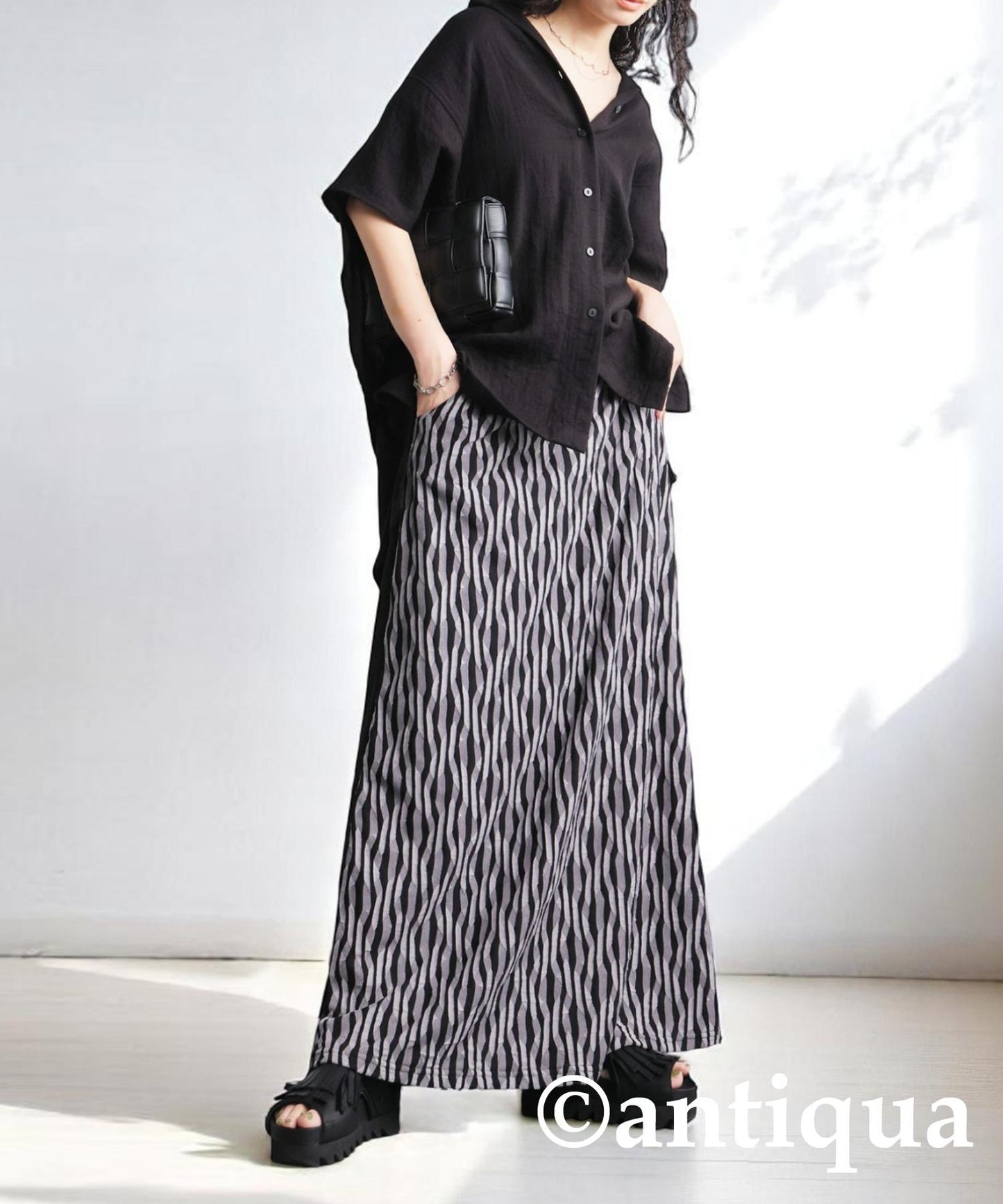 Ladies Wave Striped Skirt