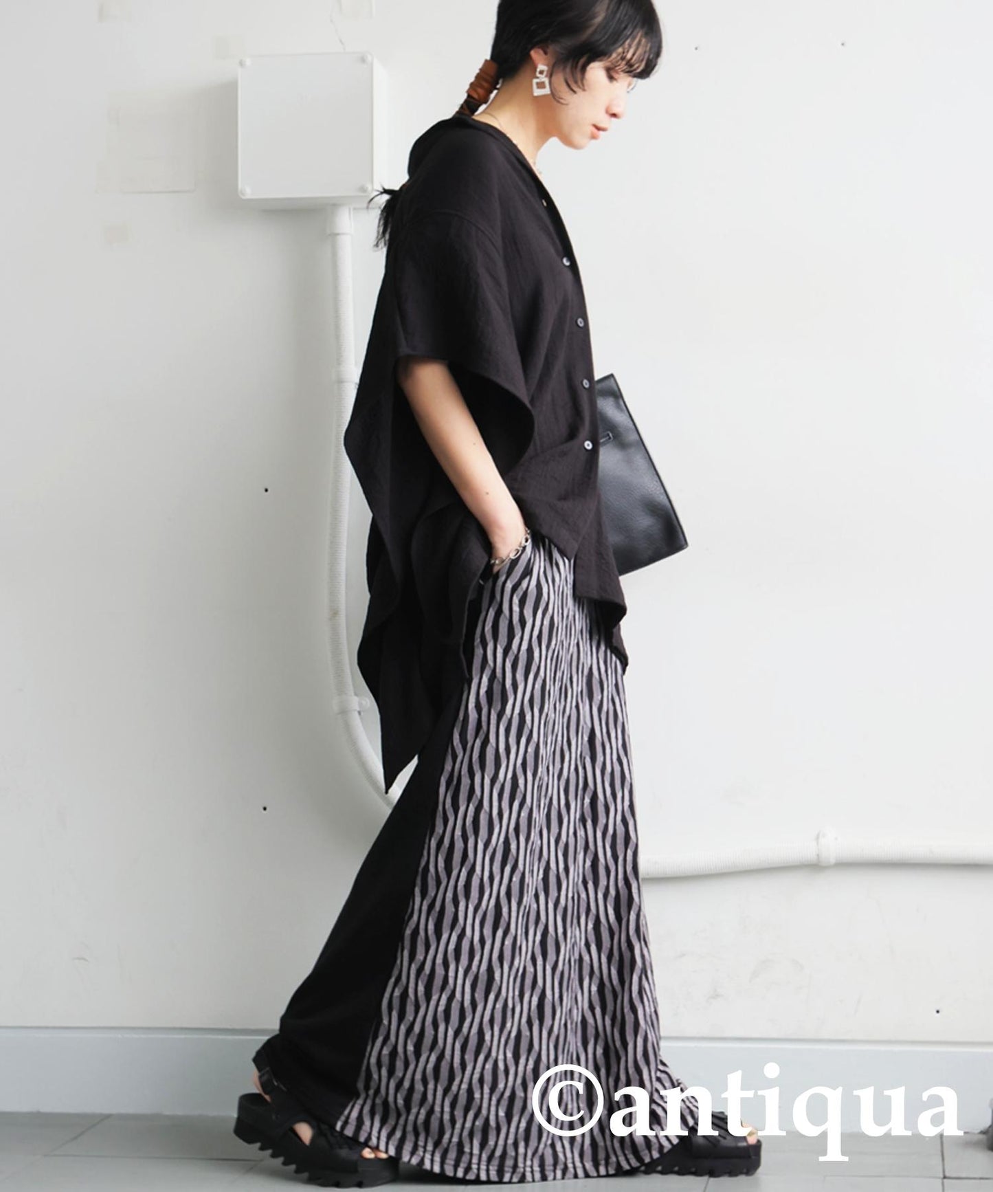 Ladies Wave Striped Skirt