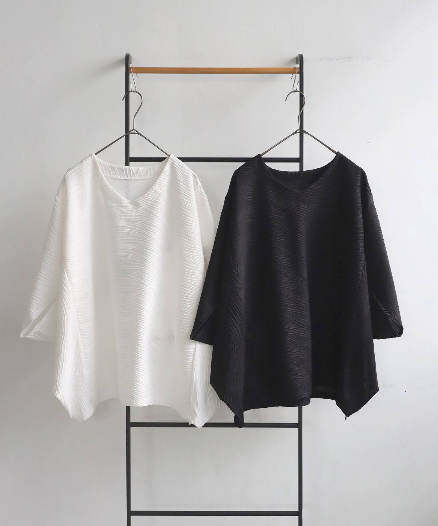 Ladies Draped Dolman Top