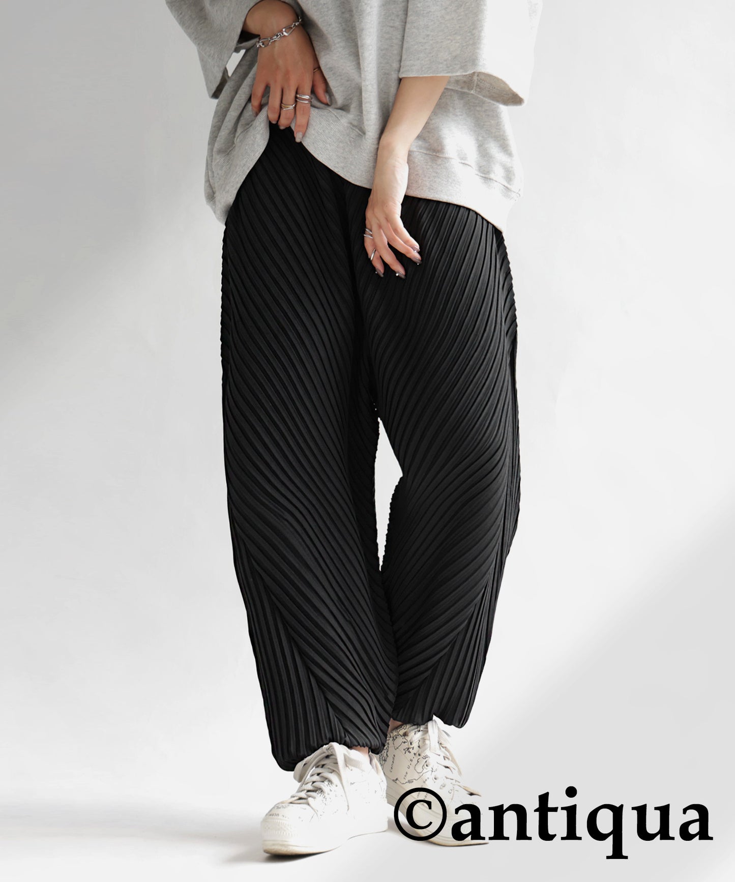 Pleated wide pants Ladies