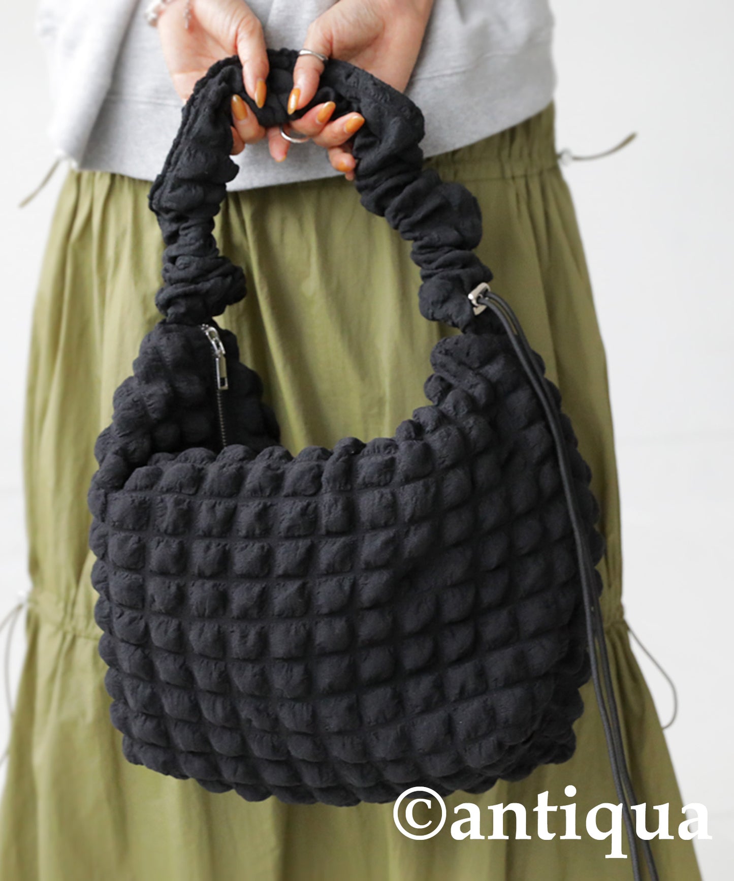 Bumpy fabric shoulder bag Ladies