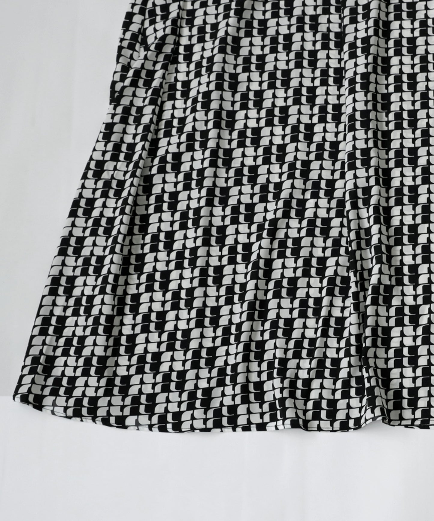 Retro pattern dress Ladies Long short sleeve