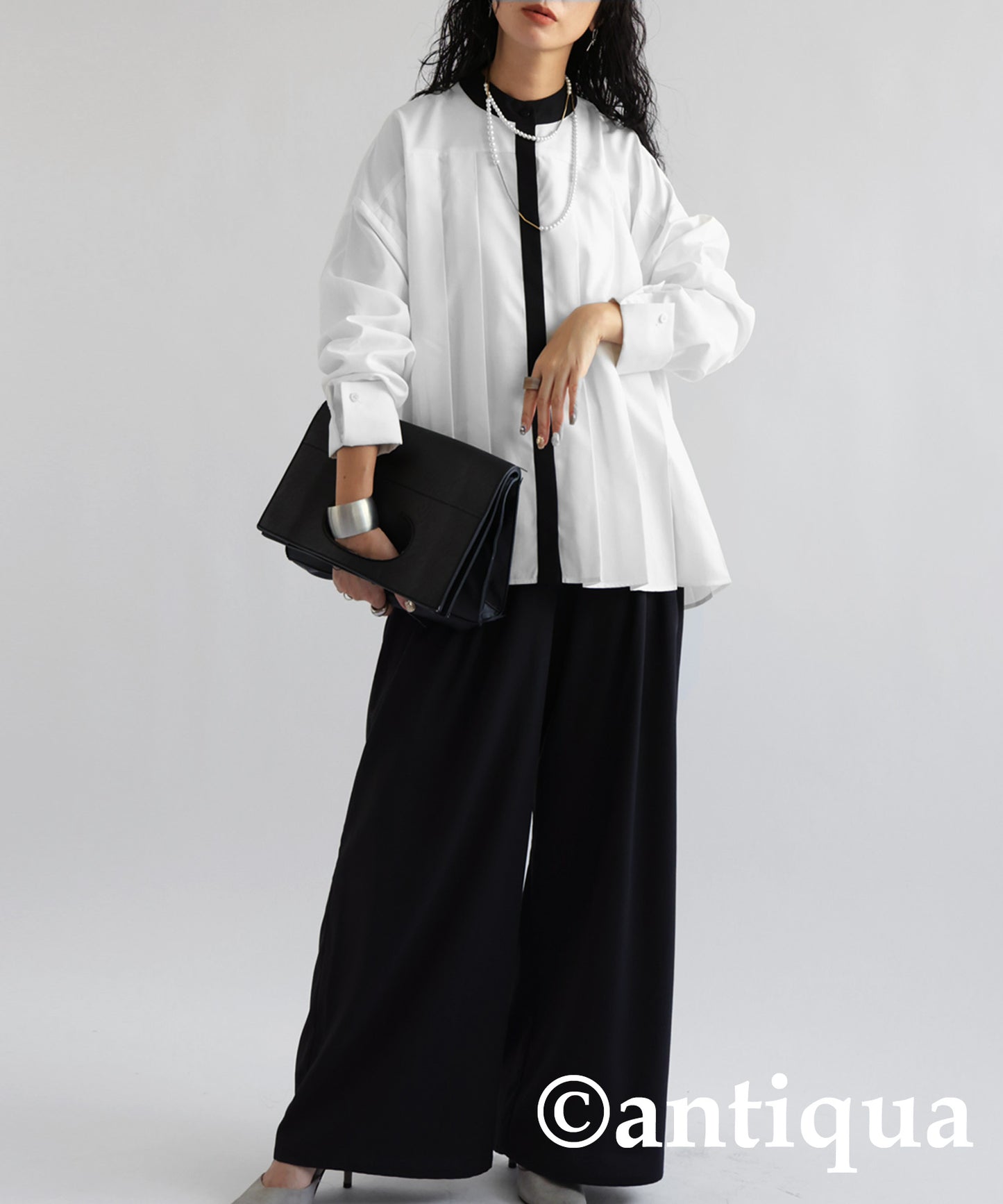 Pleated blouse Ladies