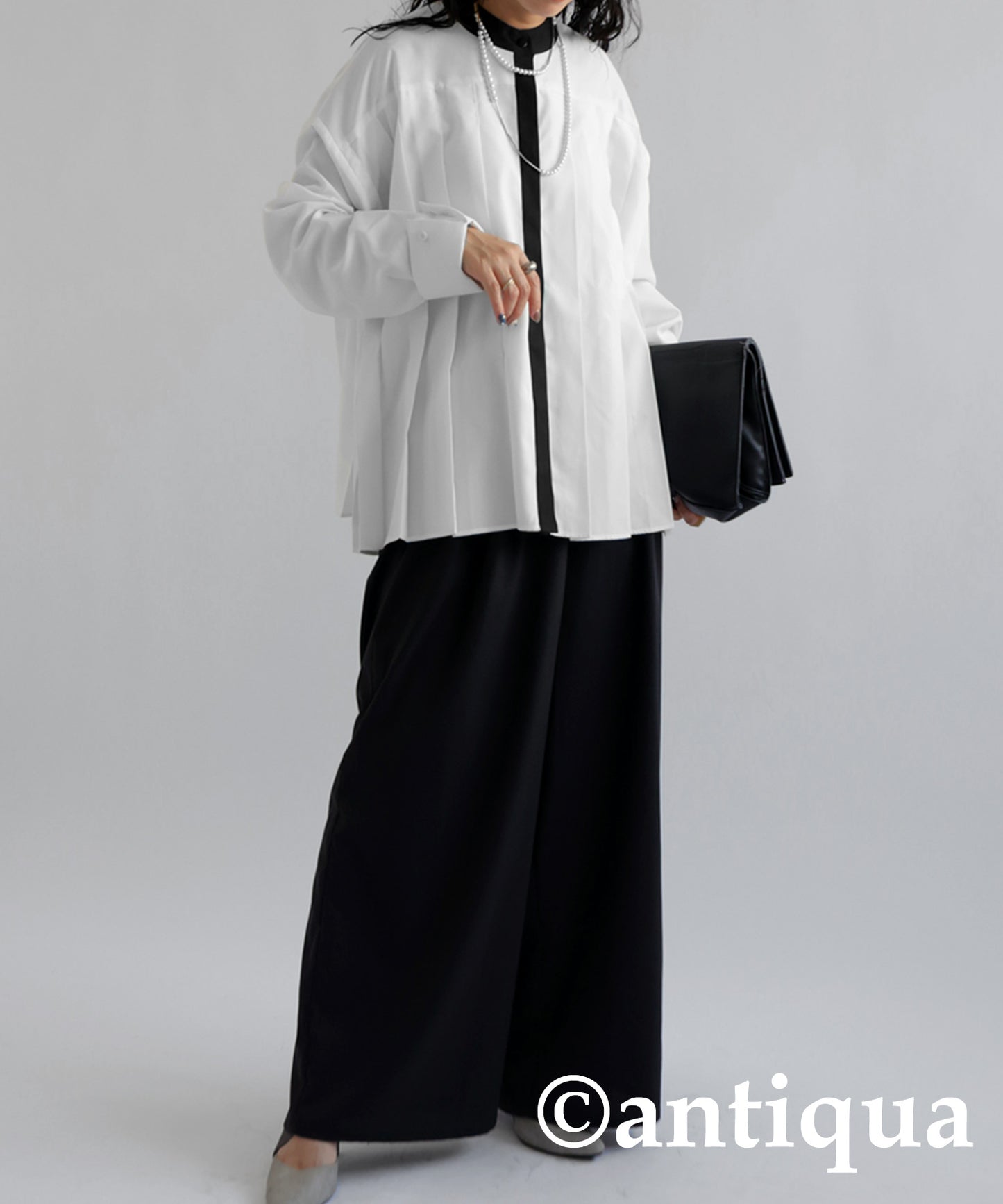 Pleated blouse Ladies