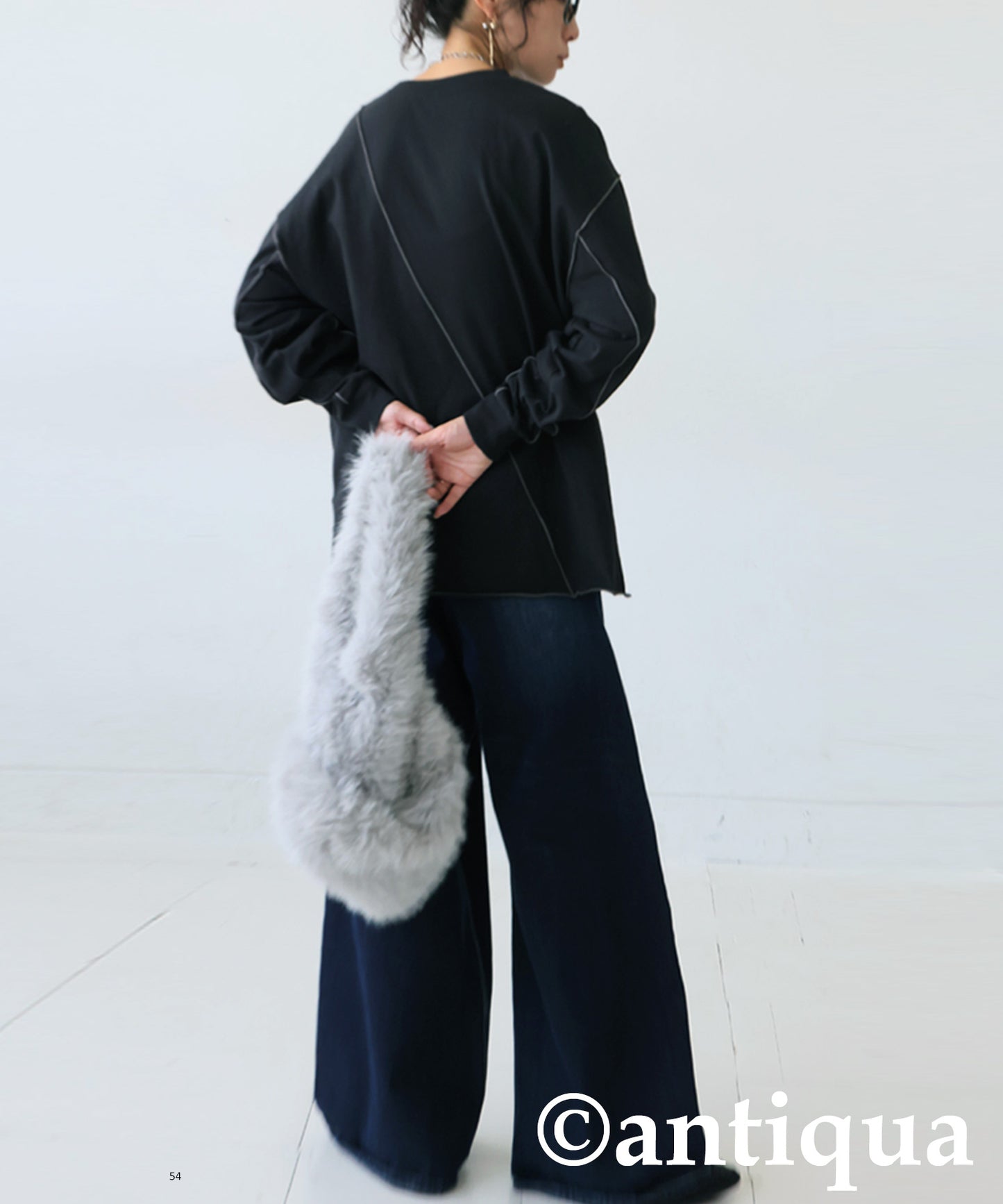 Color-Coordinated Mellow Stitch Long-Sleeved T-Shirt Ladies