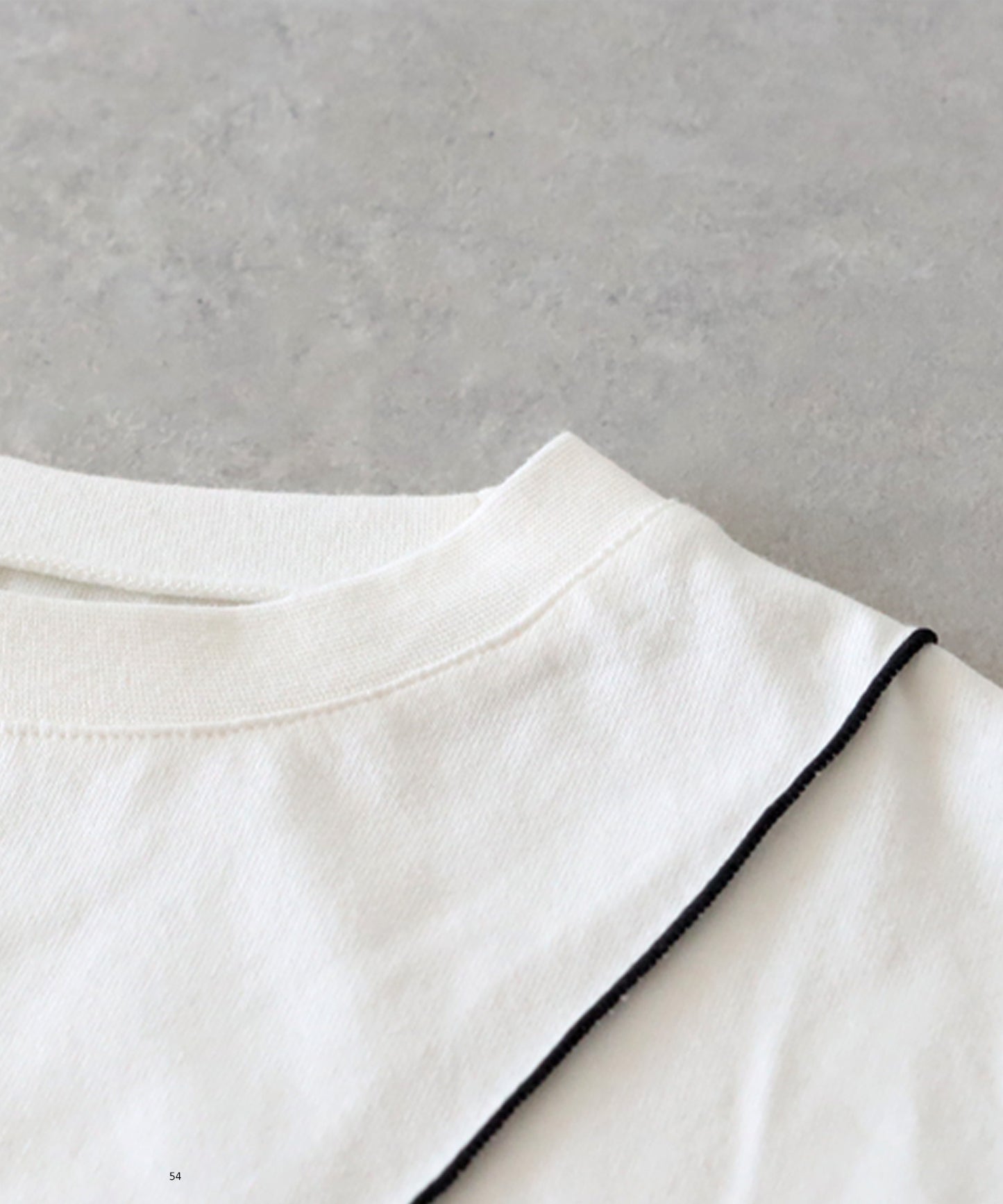 Color-Coordinated Mellow Stitch Long-Sleeved T-Shirt Ladies