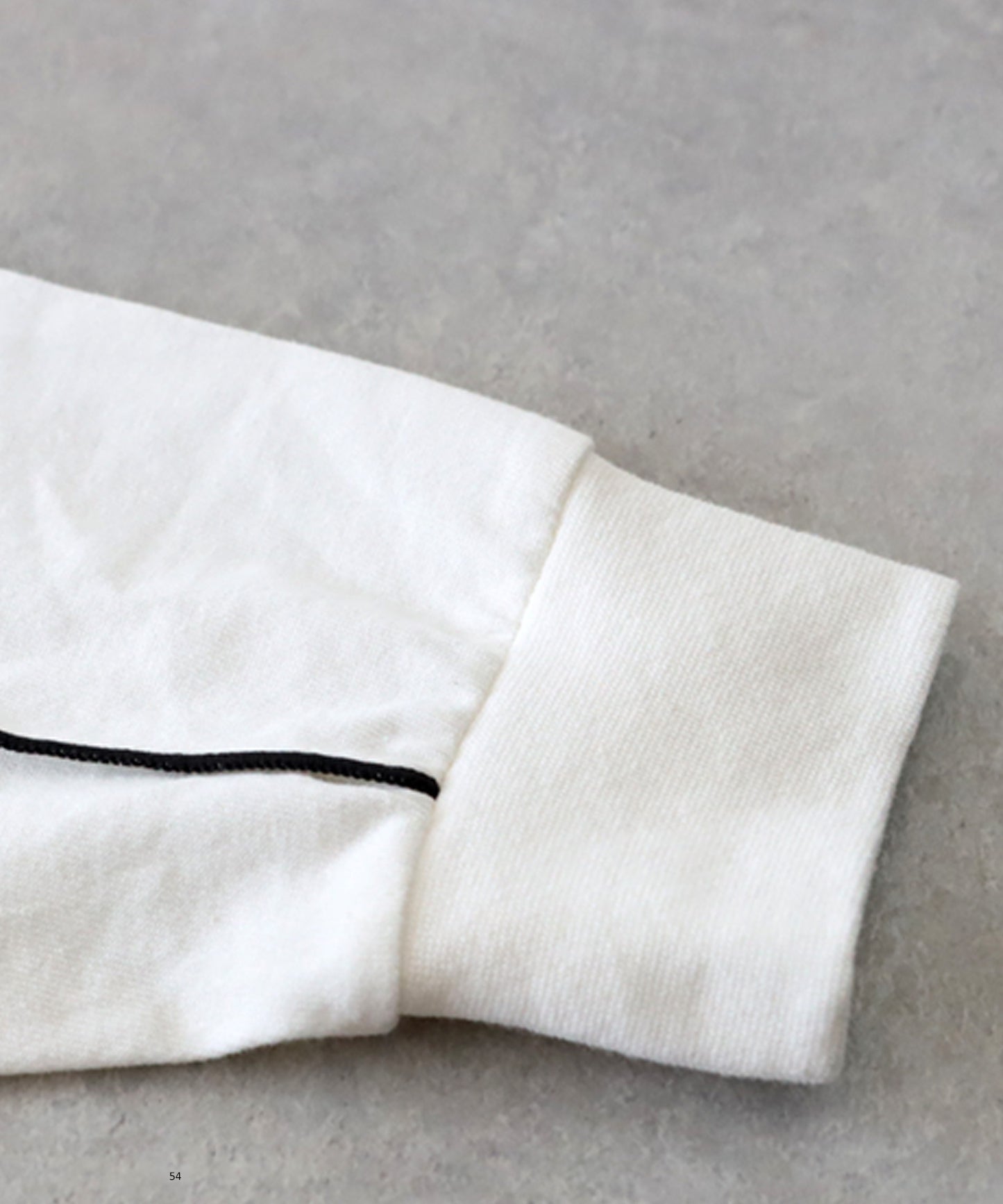 Color-Coordinated Mellow Stitch Long-Sleeved T-Shirt Ladies