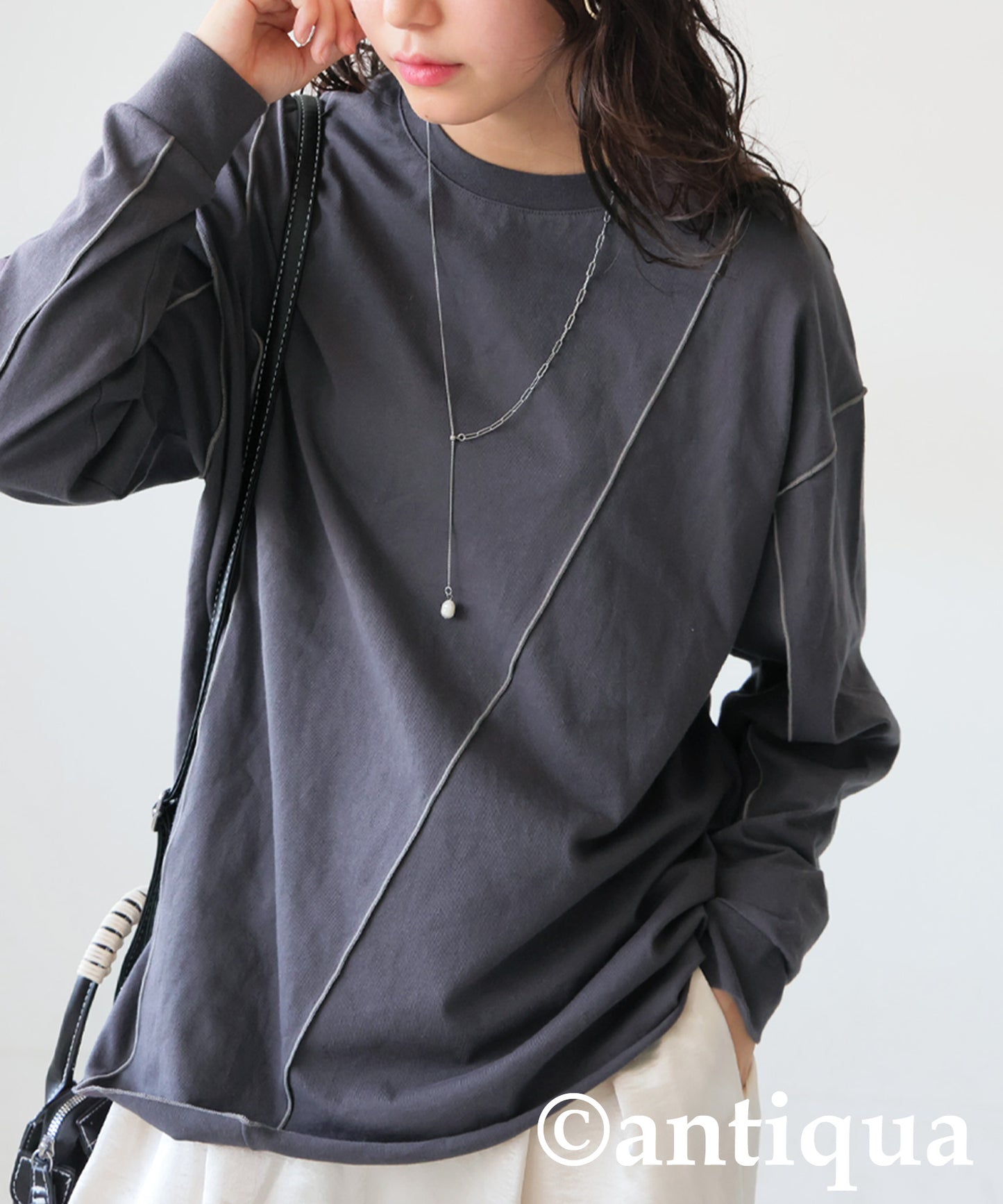 Color-Coordinated Mellow Stitch Long-Sleeved T-Shirt Ladies