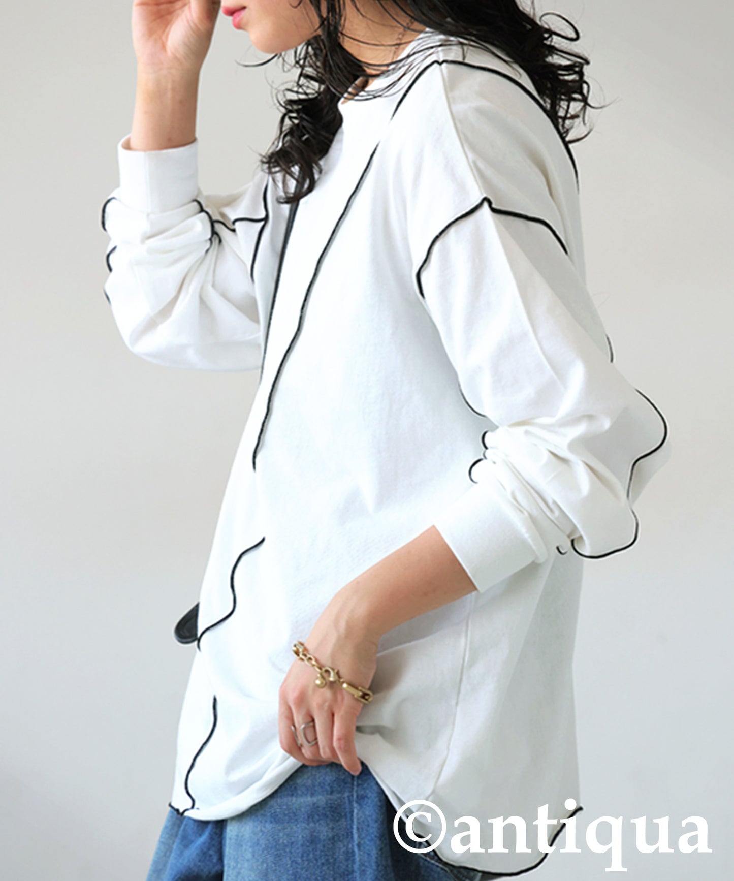 Color-Coordinated Mellow Stitch Long-Sleeved T-Shirt Ladies