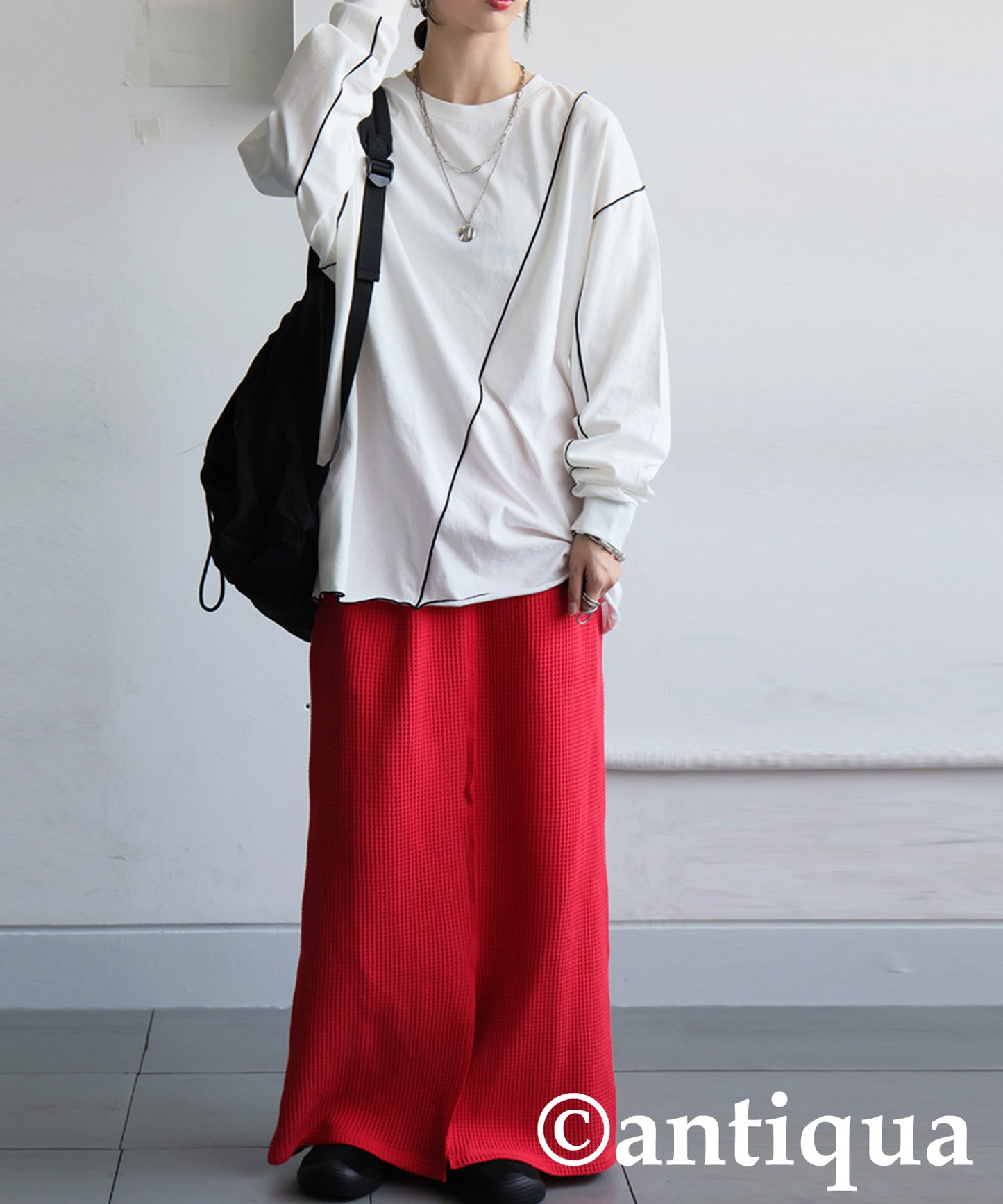 Color-Coordinated Mellow Stitch Long-Sleeved T-Shirt Ladies