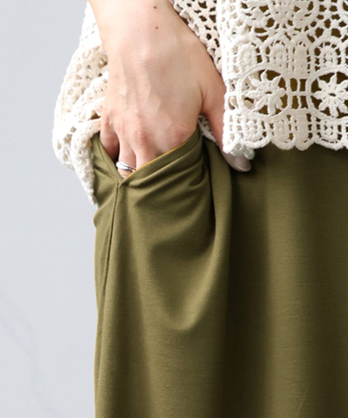 Cool-Touch Fabric, Slit-Front Tight Skirt Ladies