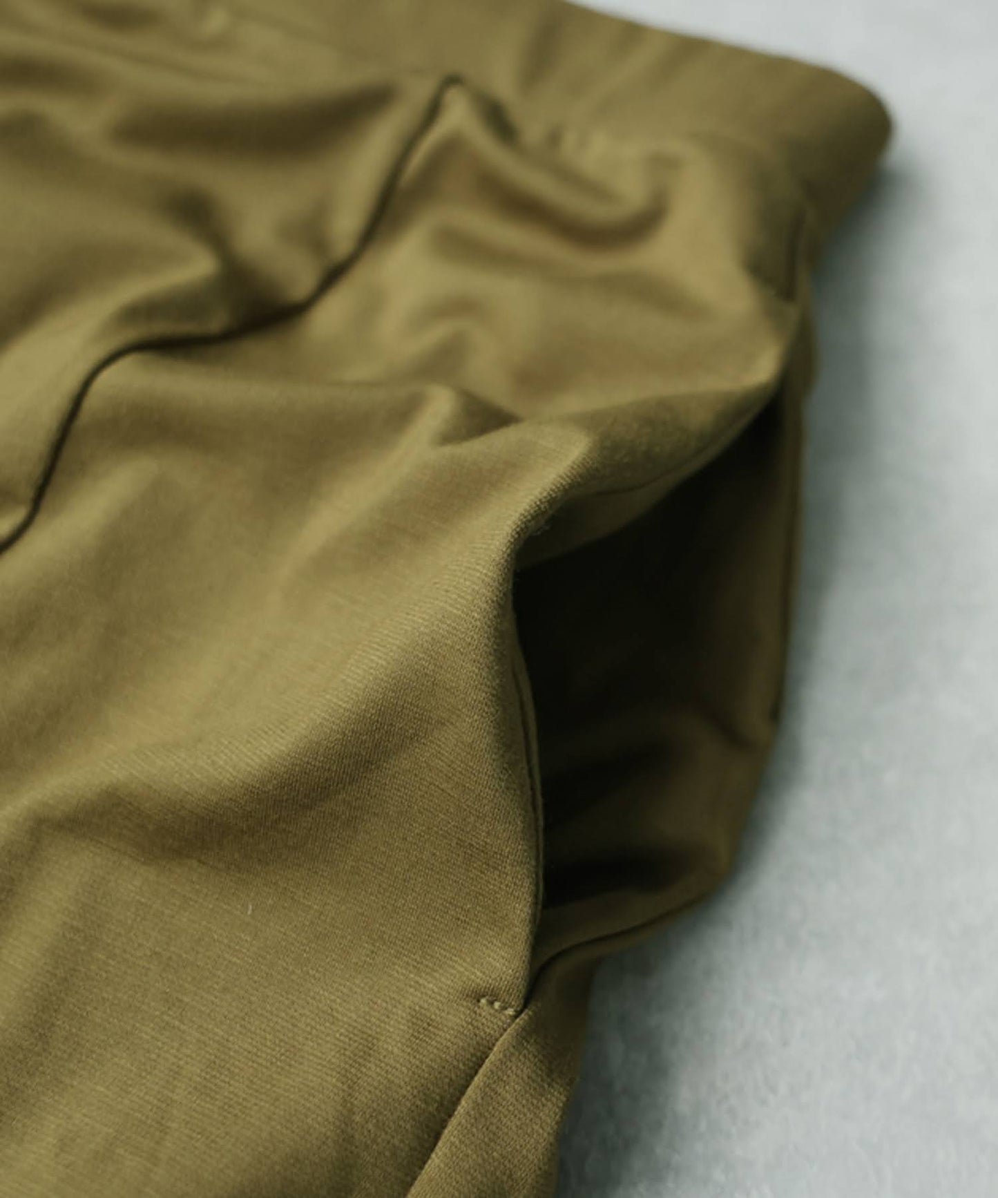 Cool-Touch Fabric, Slit-Front Tight Skirt Ladies