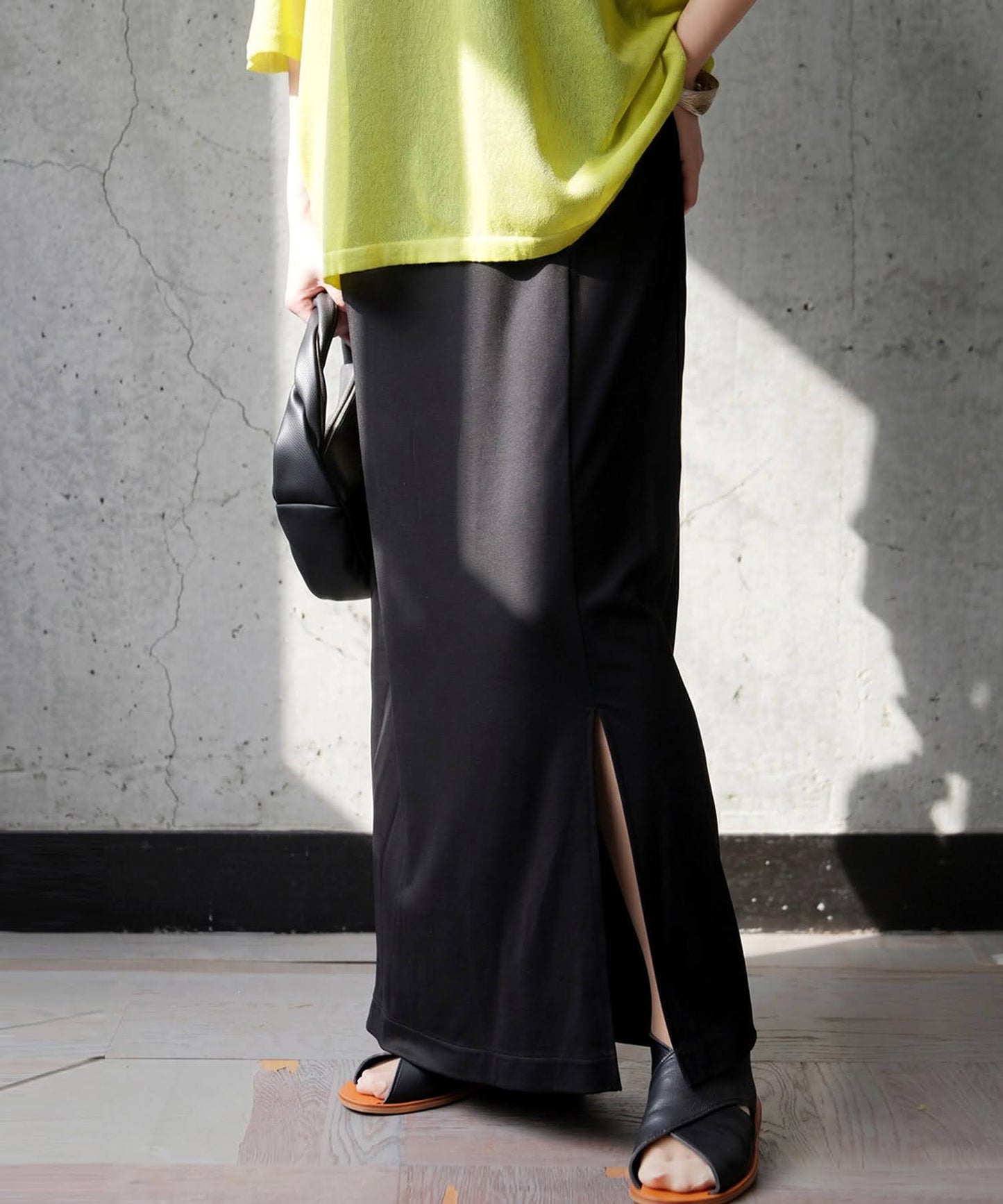 Cool-Touch Fabric, Slit-Front Tight Skirt Ladies