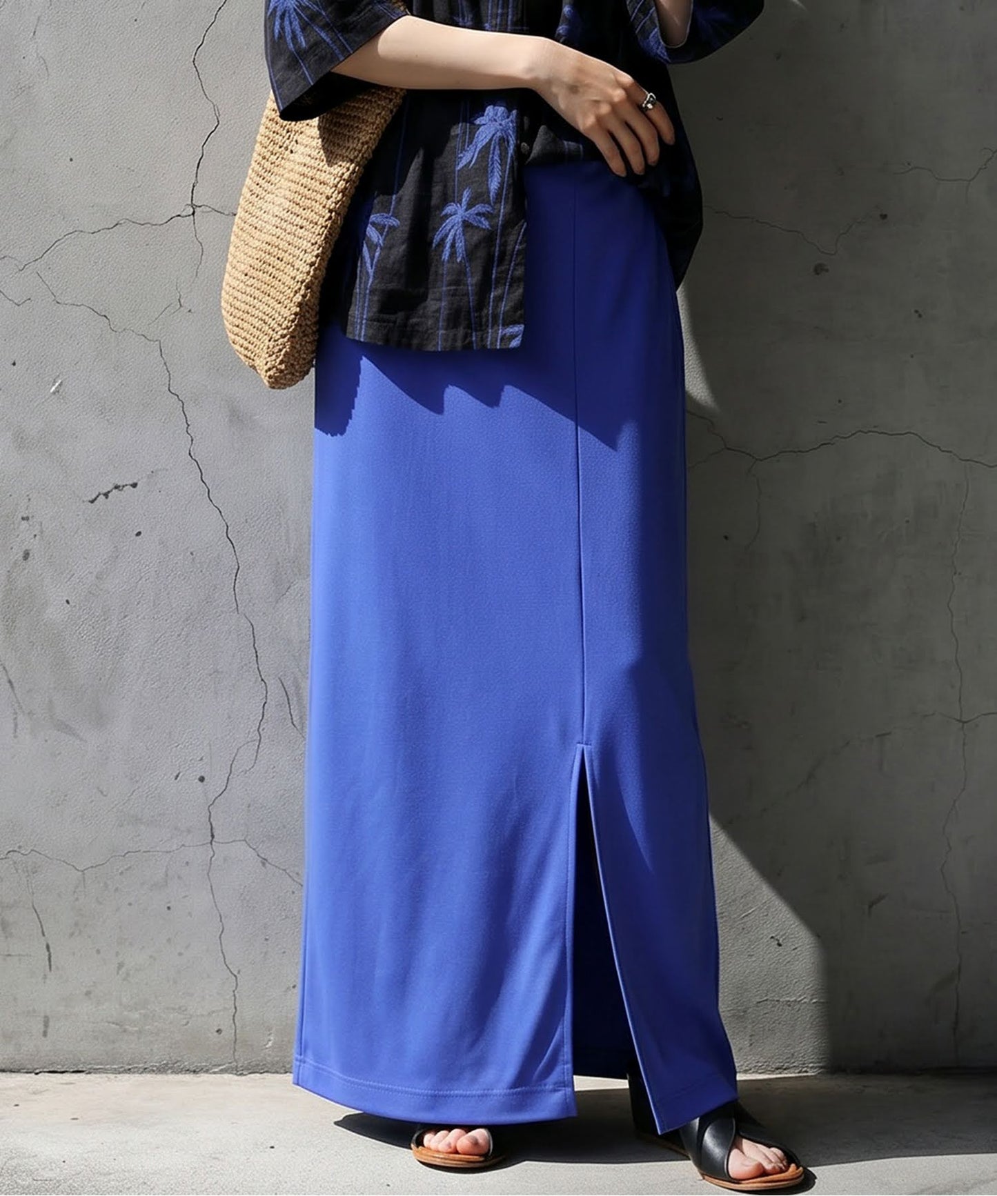 Cool-Touch Fabric, Slit-Front Tight Skirt Ladies