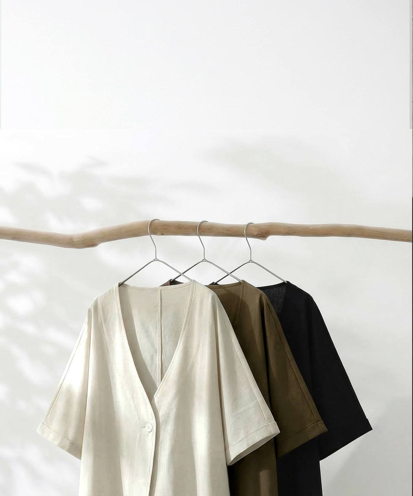 Linen-Like V-Neck Cardigan Ladies