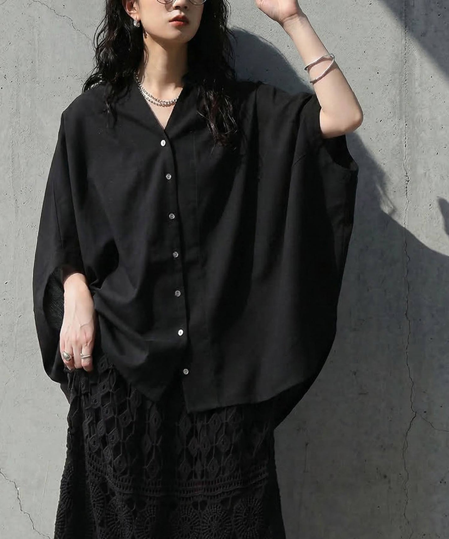 Keyhole Neckline Linen-Like Dolman Shirt Ladies