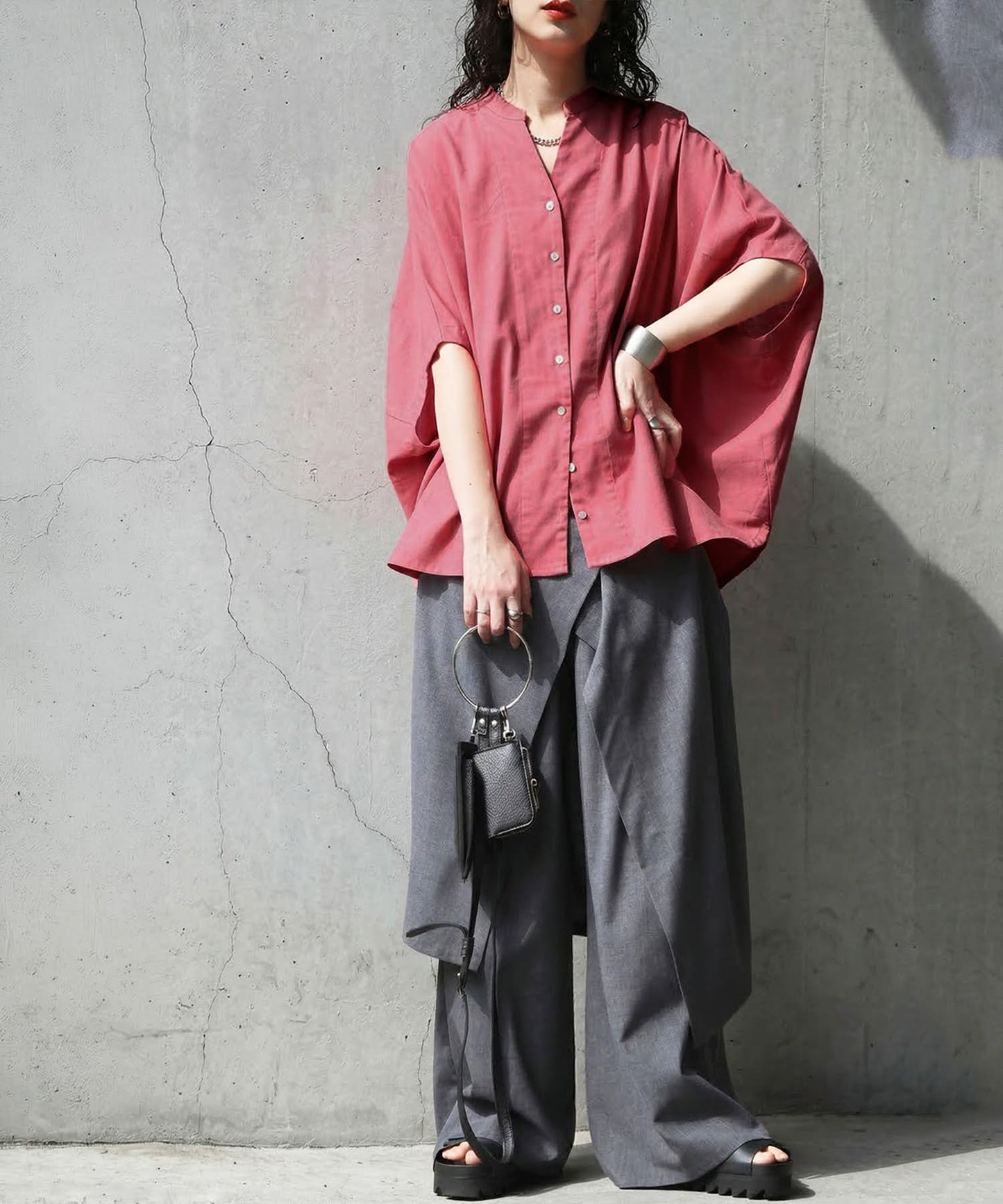 Keyhole Neckline Linen-Like Dolman Shirt Ladies