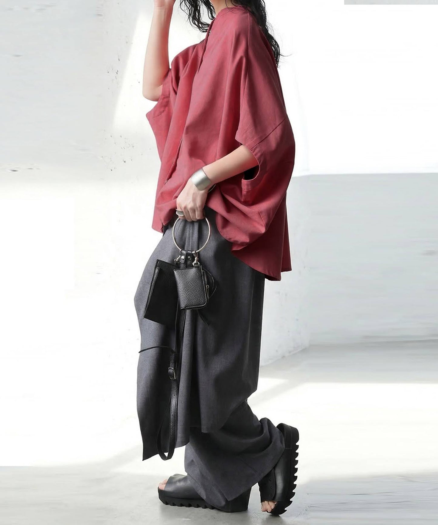 Keyhole Neckline Linen-Like Dolman Shirt Ladies