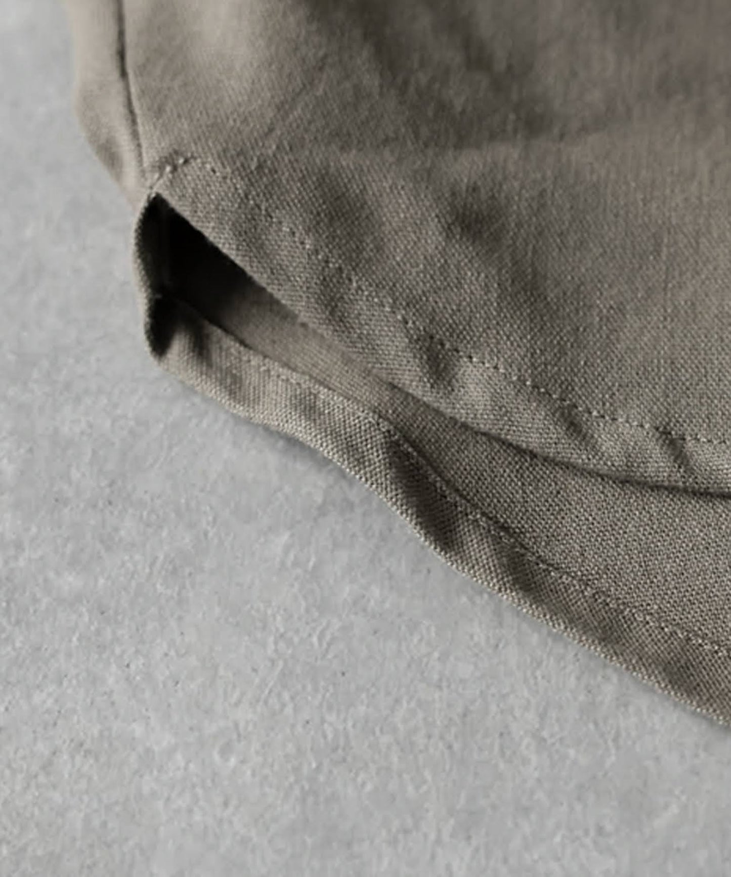 Keyhole Neckline Linen-Like Dolman Shirt Ladies